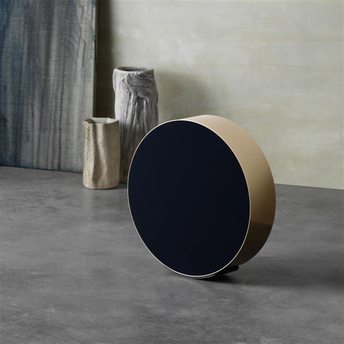 Bang & Olufsen BeoSound Edge Brass Tone Hi-Fi Hoparlör