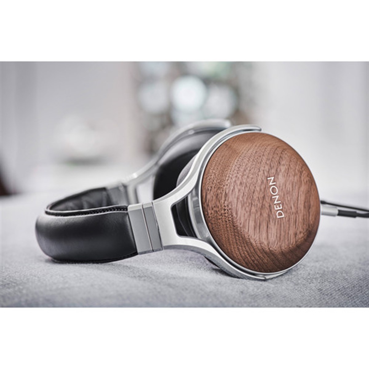 Denon AH-D7200 EM Referans Kulak Üstü Kulaklık