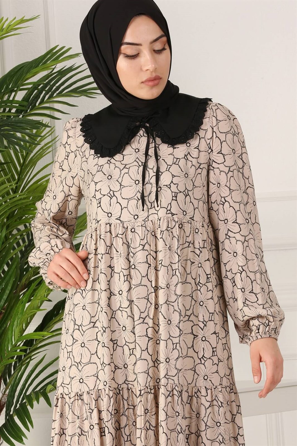 Bebe Yaka Çiçekli Tesettür Elbise 10324 Bej