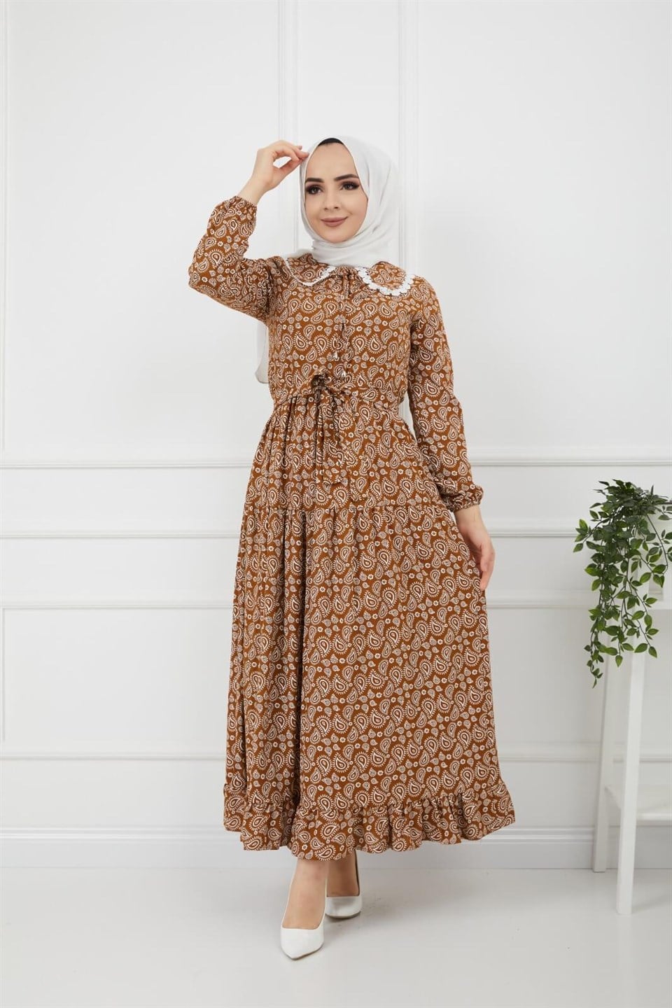 Bebe Yaka Kuşaklı Tesettür Elbise 5001 Taba