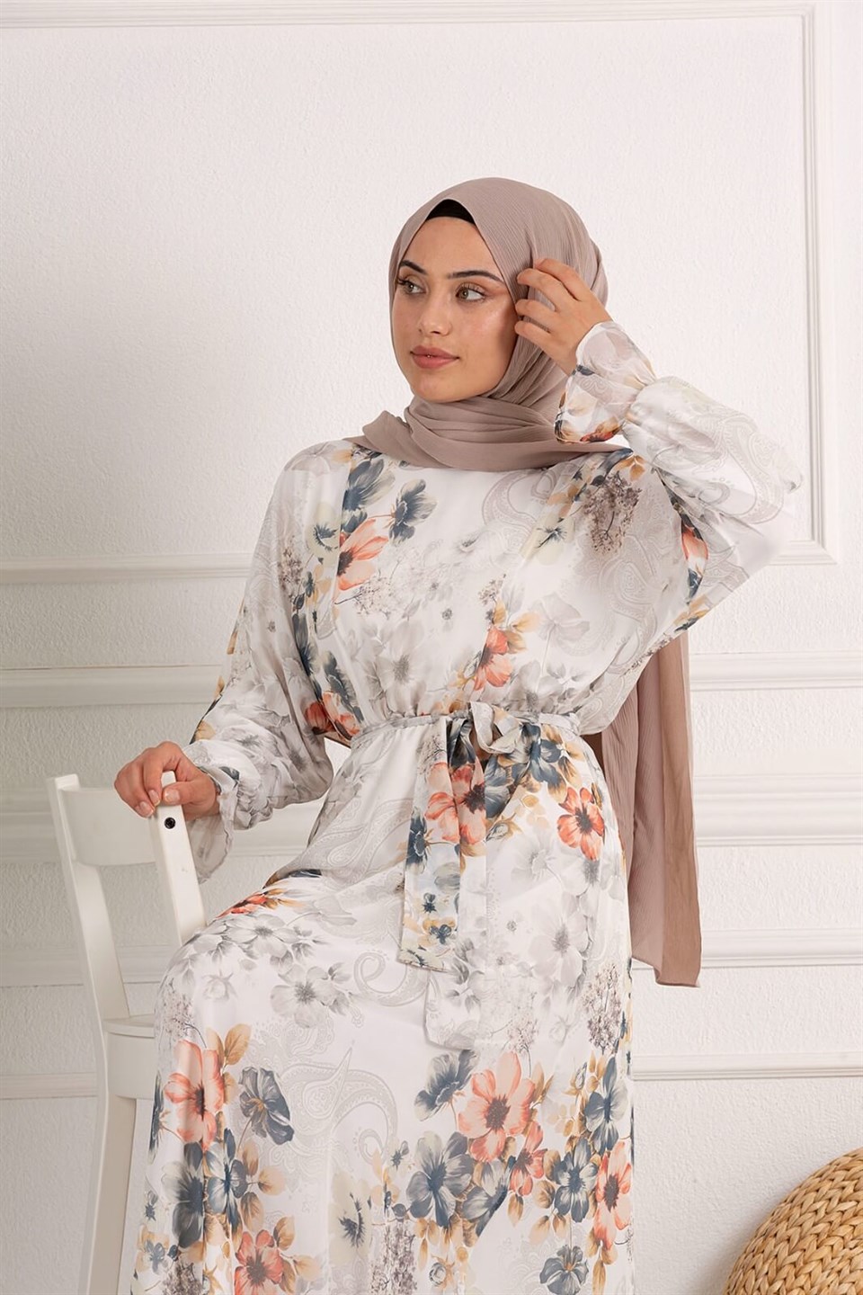 Çiçek Desenli Şifon Tesettür Elbise 7108-2 Ekru