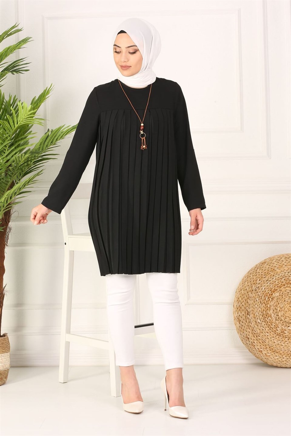 Kolyeli Piliseli Tesettür Tunik 10346 Siyah