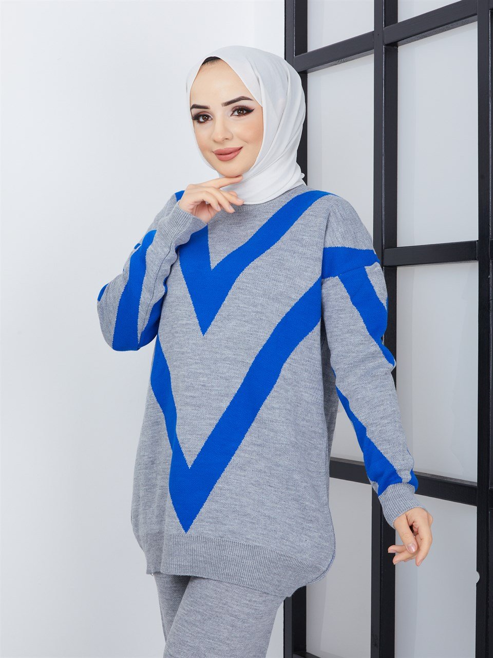 V Desenli Tesettür Triko Takım 1107 Gri