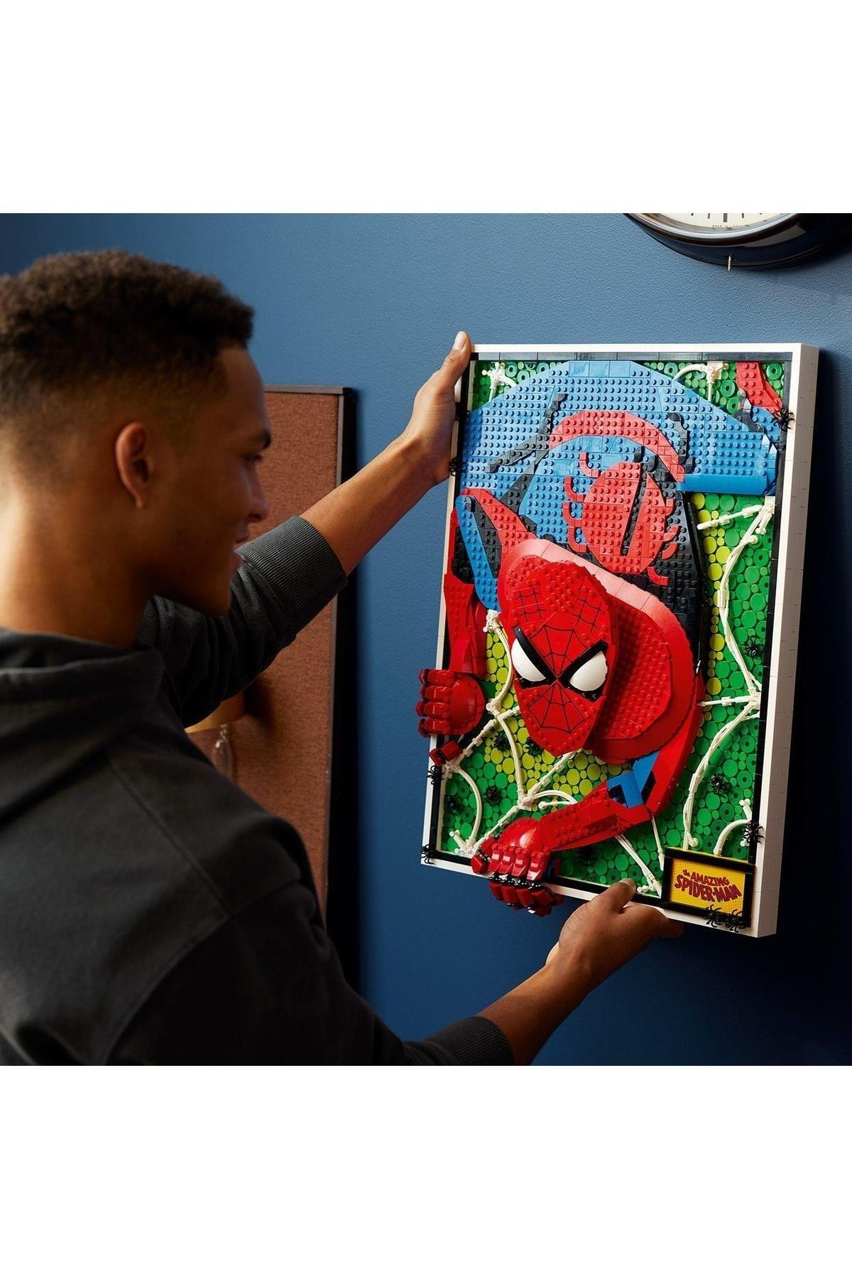 ® Art İnanılmaz Örümcek Adam 31209 - Yaratıcı Oyuncak Model Yapım Seti (2099 Parça)