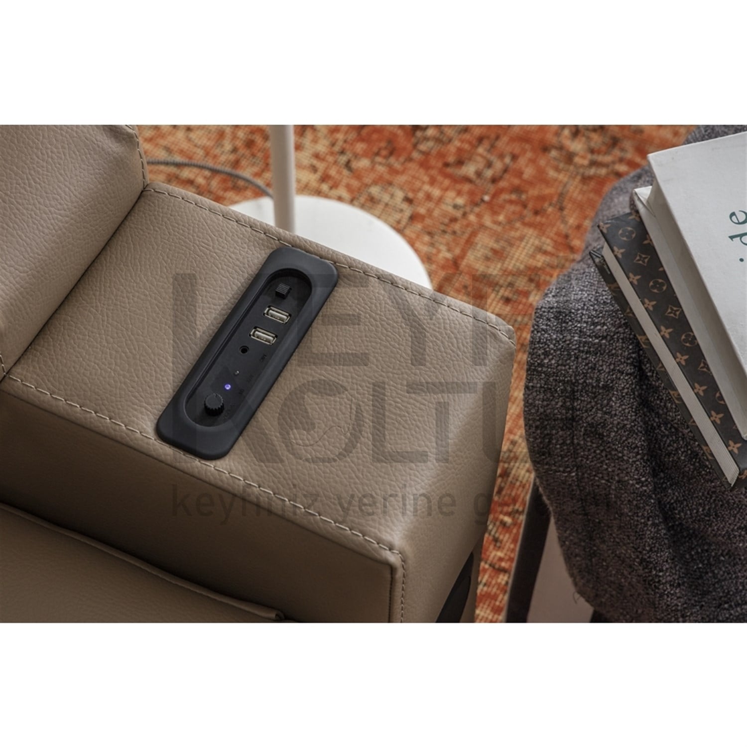 PLU MÜZİKLİ TEKLİ KOLTUK