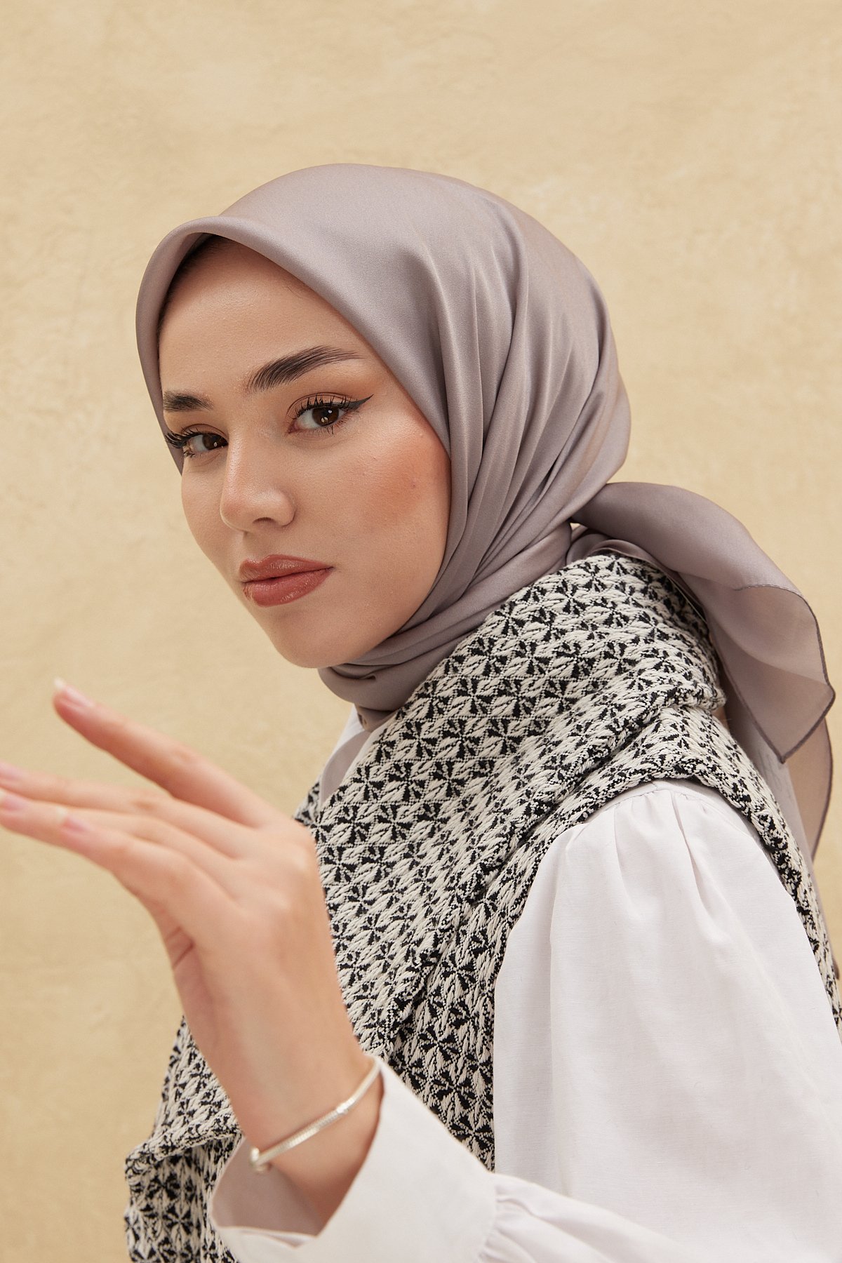 Silk Home Düz SHiny Eşarp 75006-08