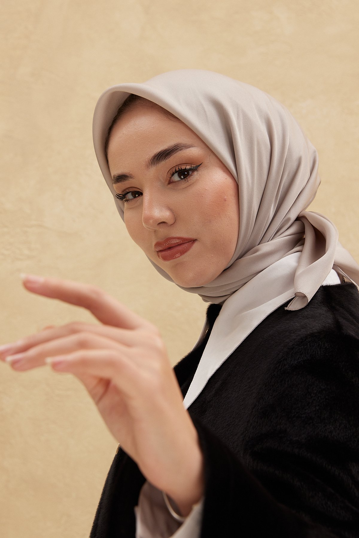 Silk Home Düz SHiny Eşarp 75006-10