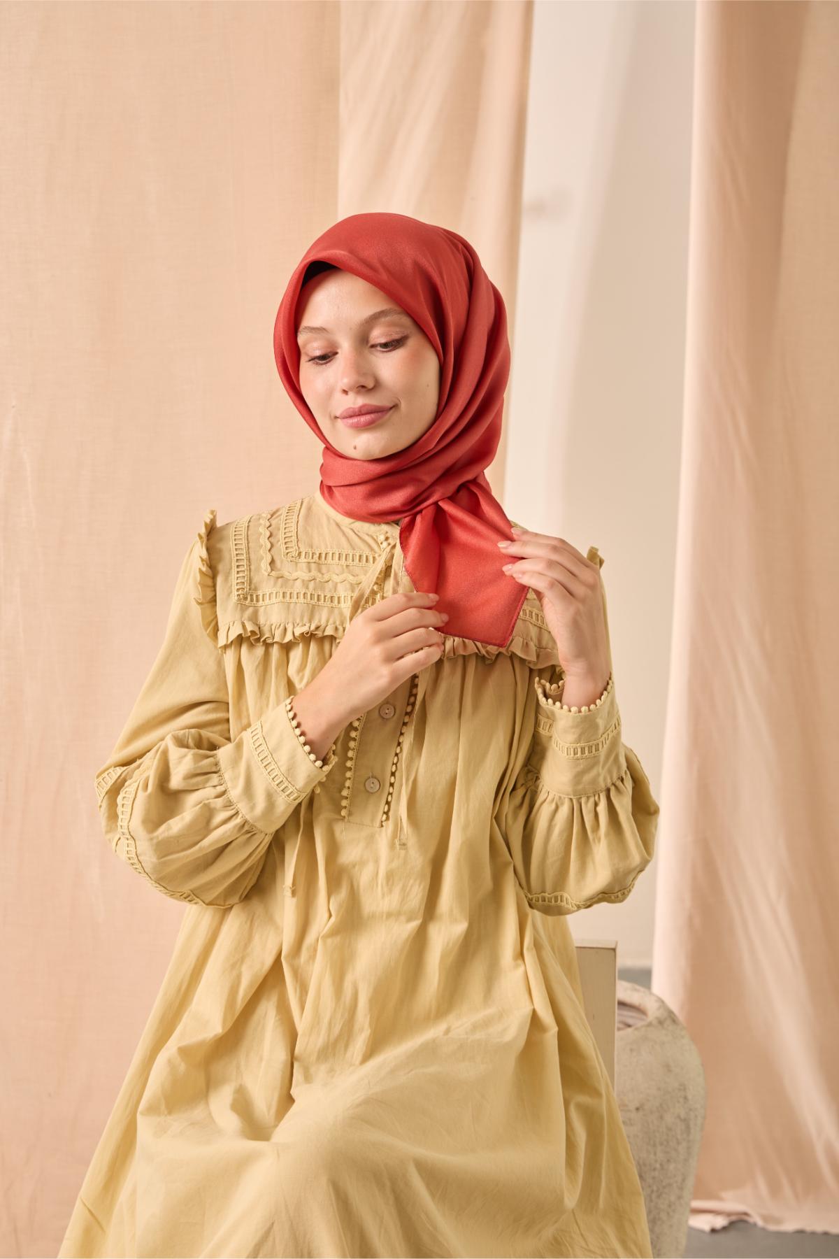 Silk Home SHiny ScarfSilk Home Düz SHiny Eşarp 75006-75