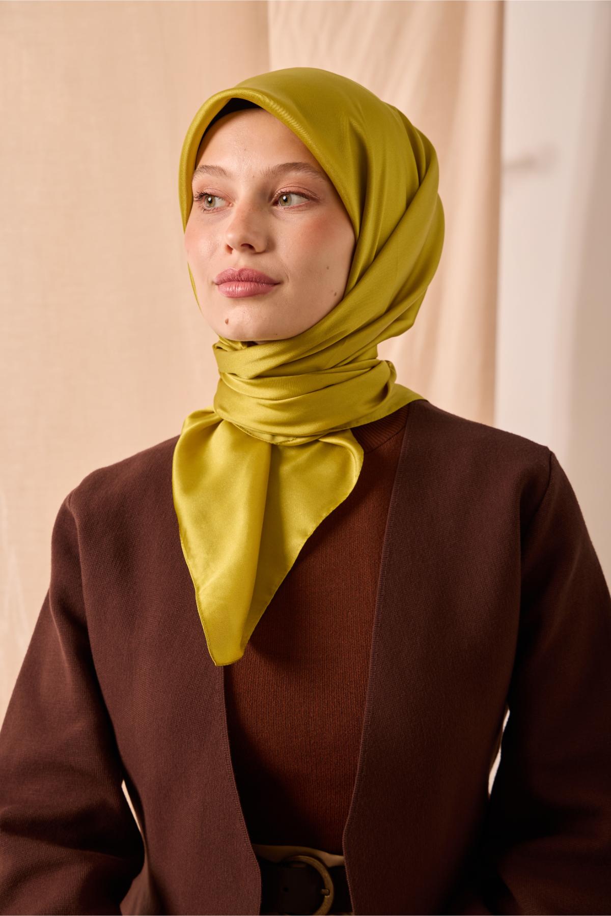 Silk Home SHiny ScarfSilk Home Düz SHiny Eşarp 75006-77