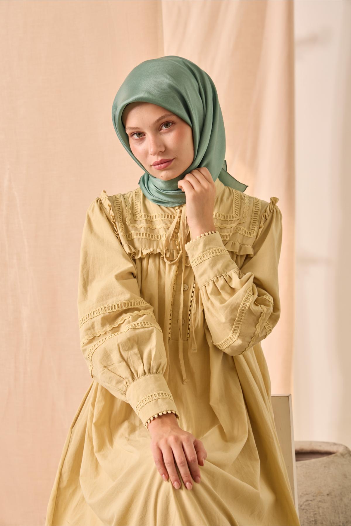 Silk Home SHiny ScarfSilk Home Düz SHiny Eşarp 75006-78