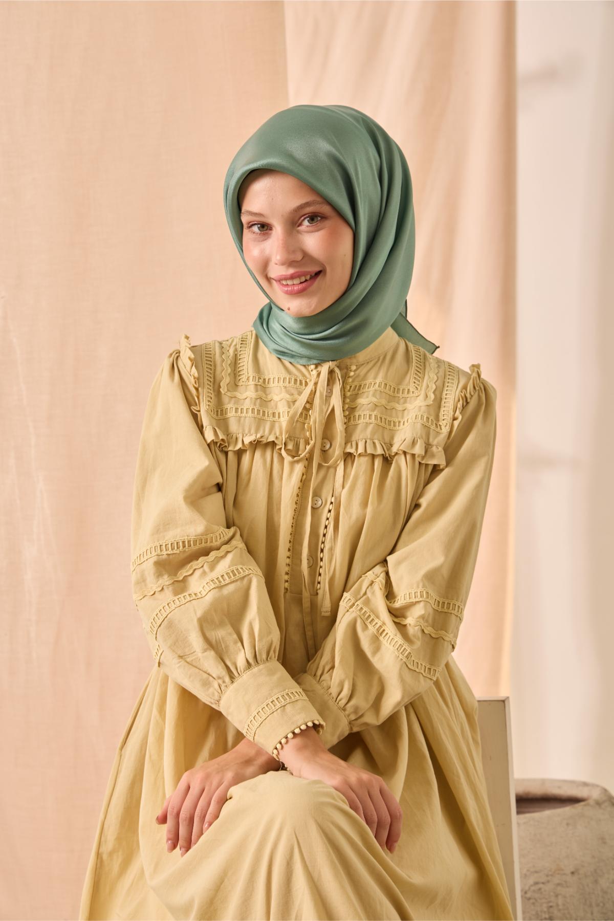 Silk Home SHiny ScarfSilk Home Düz SHiny Eşarp 75006-78