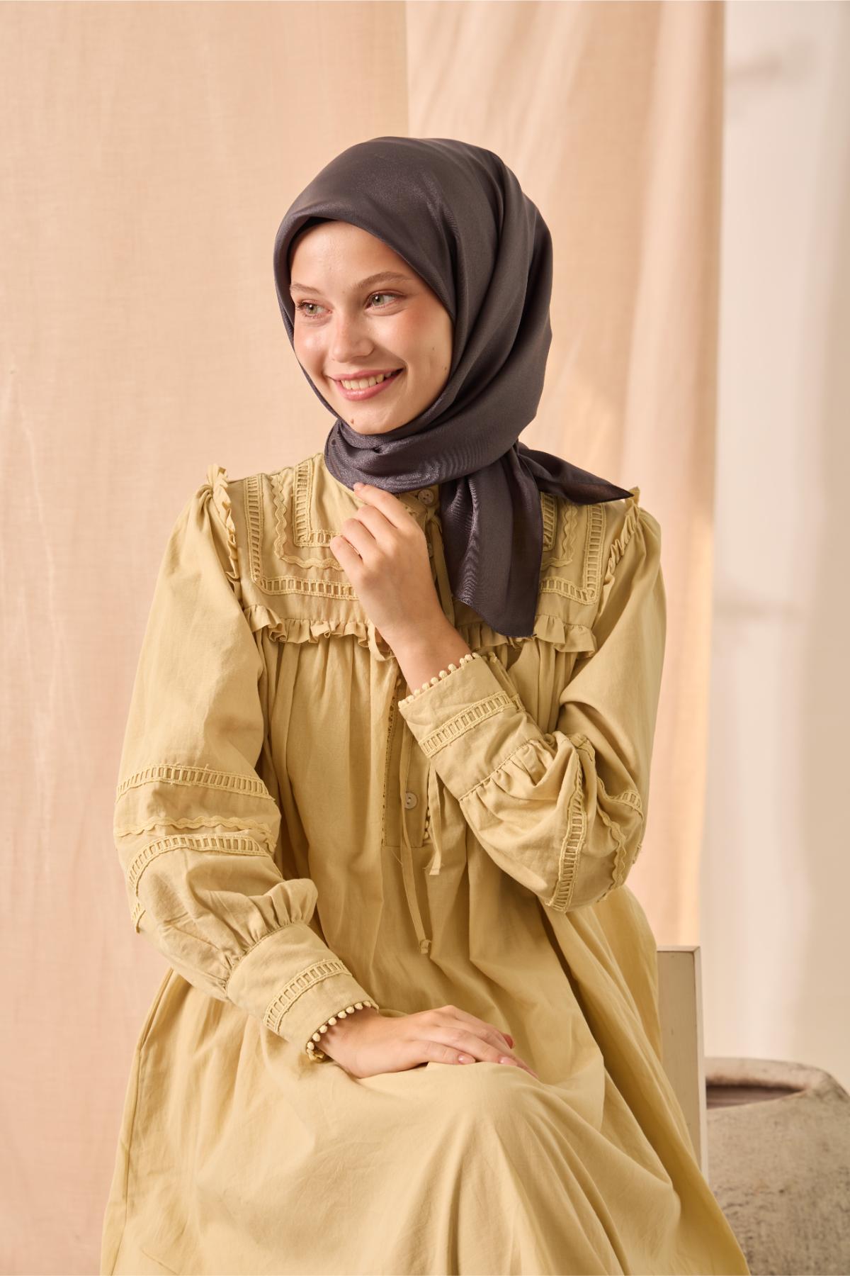 Silk Home SHiny ScarfSilk Home Düz SHiny Eşarp 75006-79