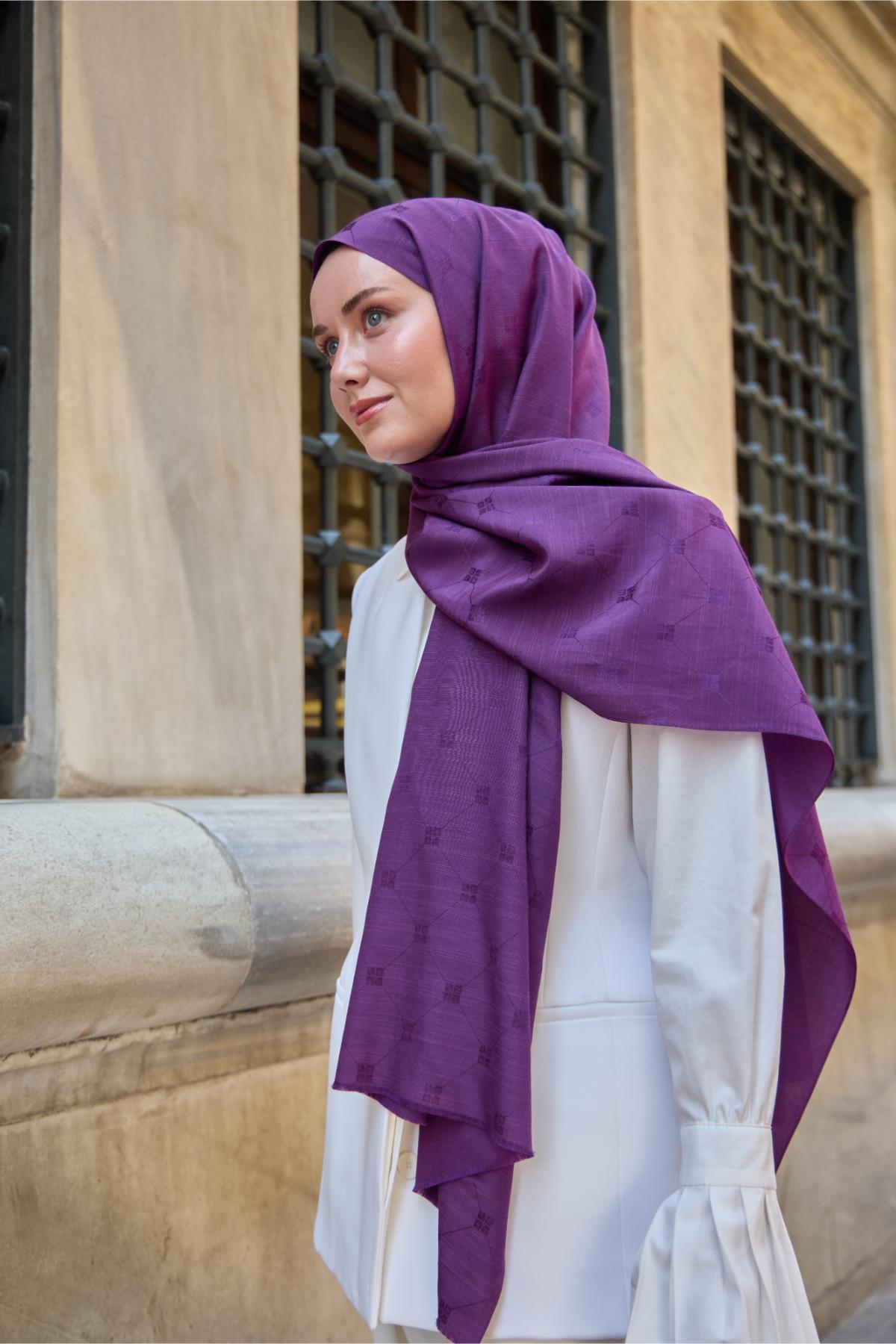 Monogram Pamuk İpek ŞalSilk Home Monogram Pamuk İpek Şal 461001-04