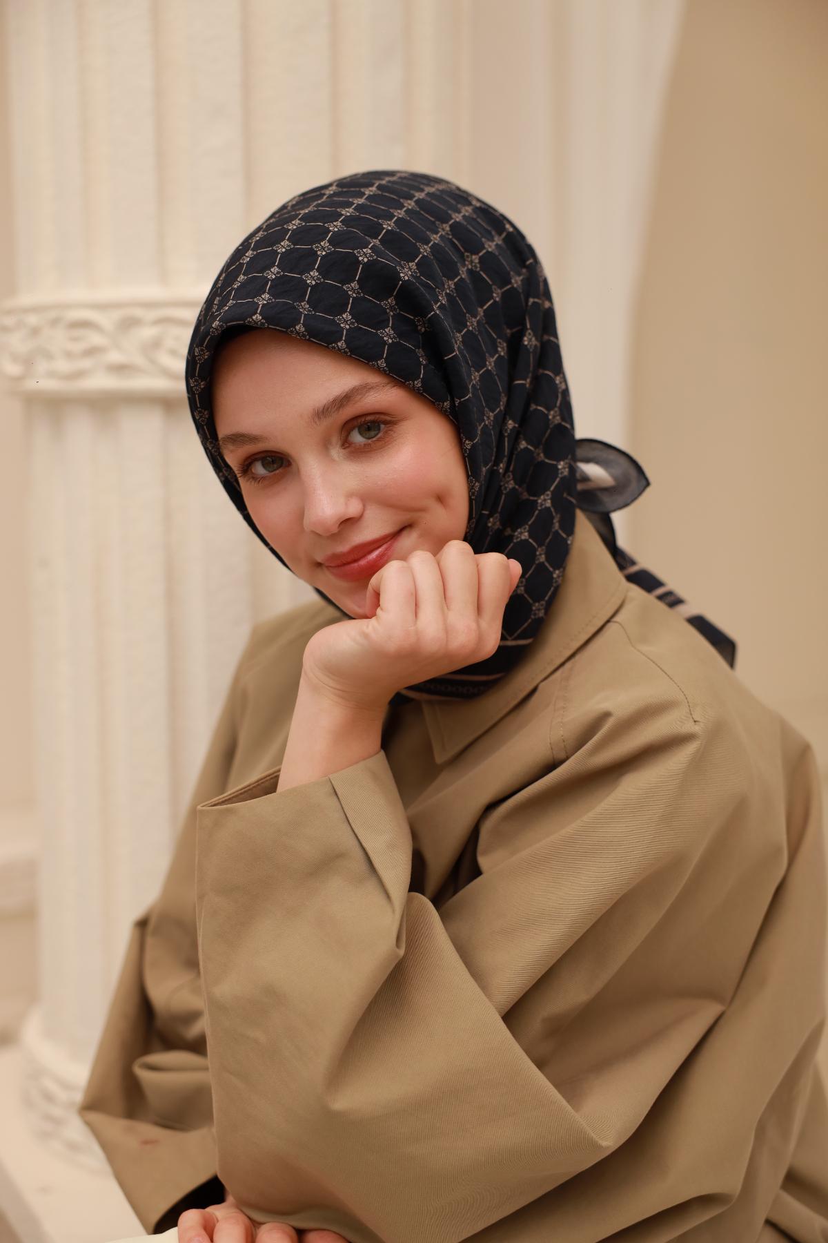 Silk Home Olinda EşarpSilk Home Olinda Eşarp 48004-74