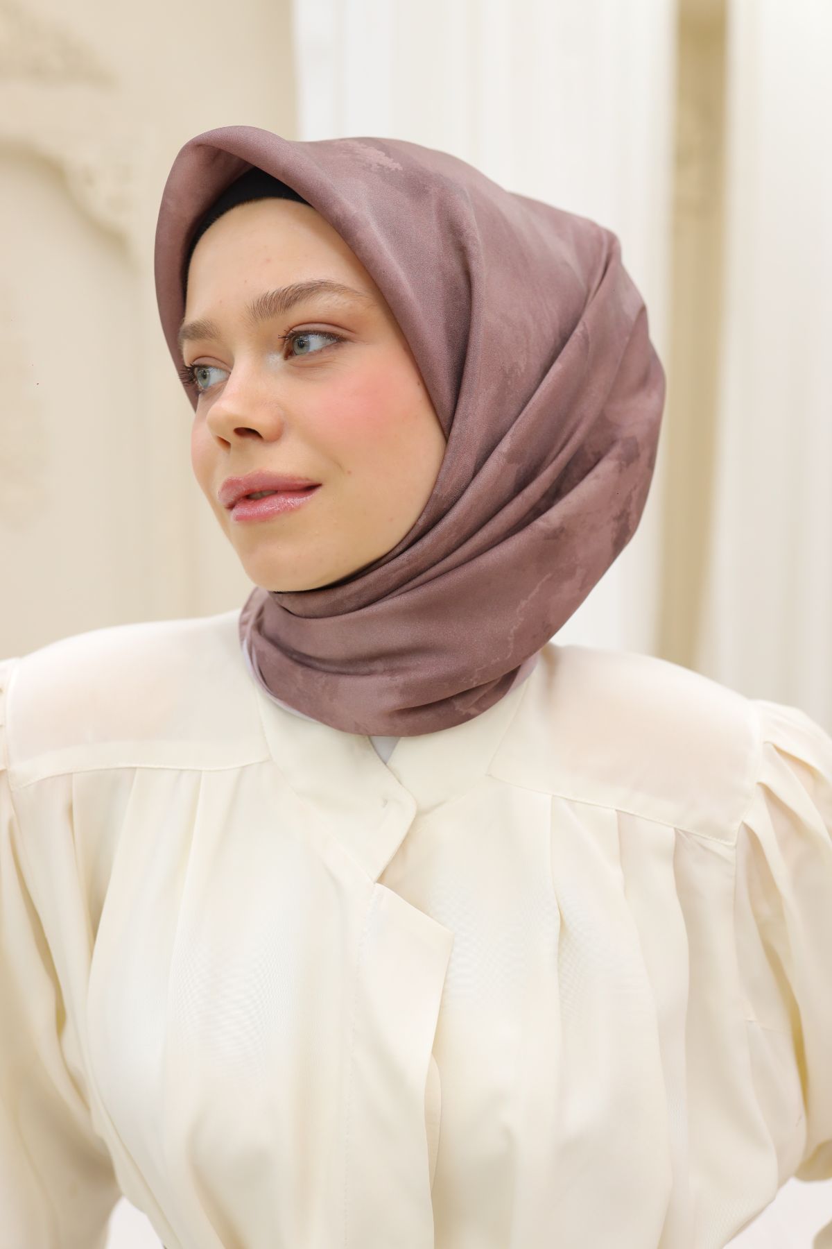 Silk Home SHiny ScarfSilk Home SHiny Eşarp 75002-68