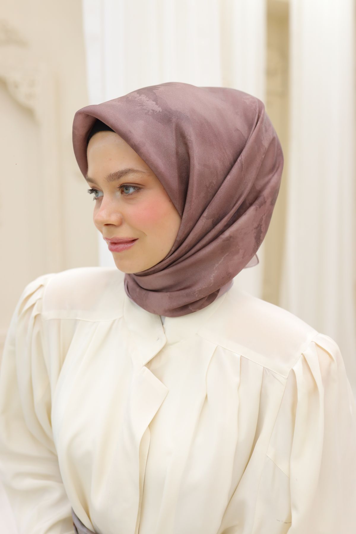 Silk Home SHiny ScarfSilk Home SHiny Eşarp 75002-68