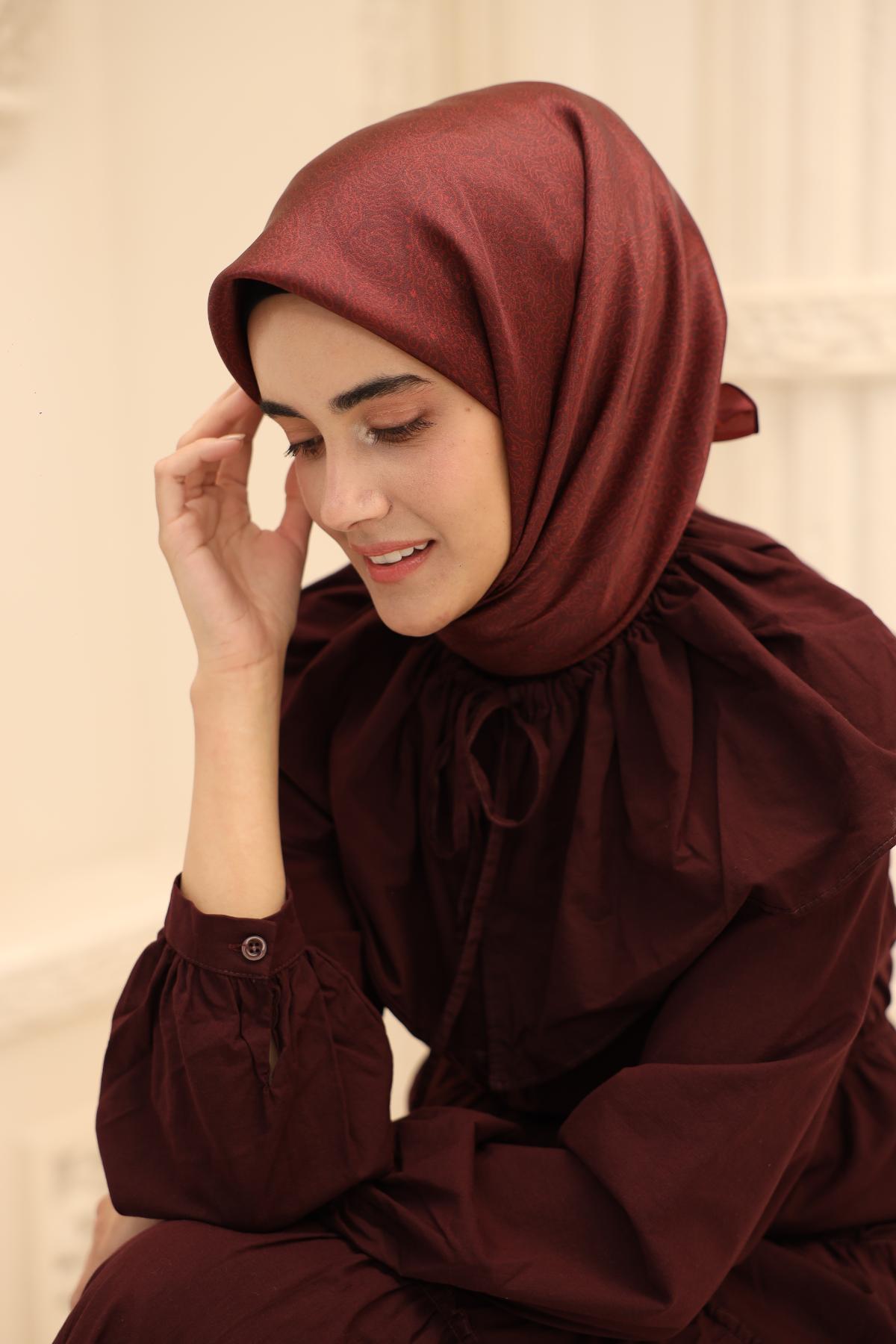 Silk Home SHiny ScarfSilk Home SHiny Eşarp 75009-01