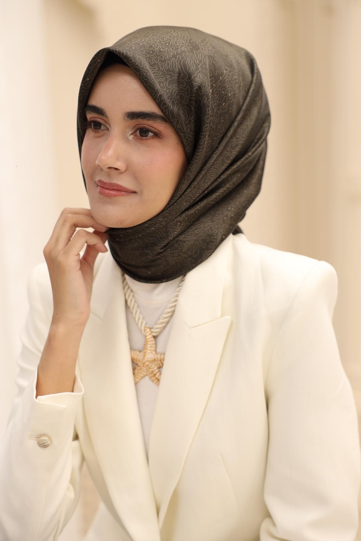 Silk Home SHiny ScarfSilk Home SHiny Eşarp 75009-16