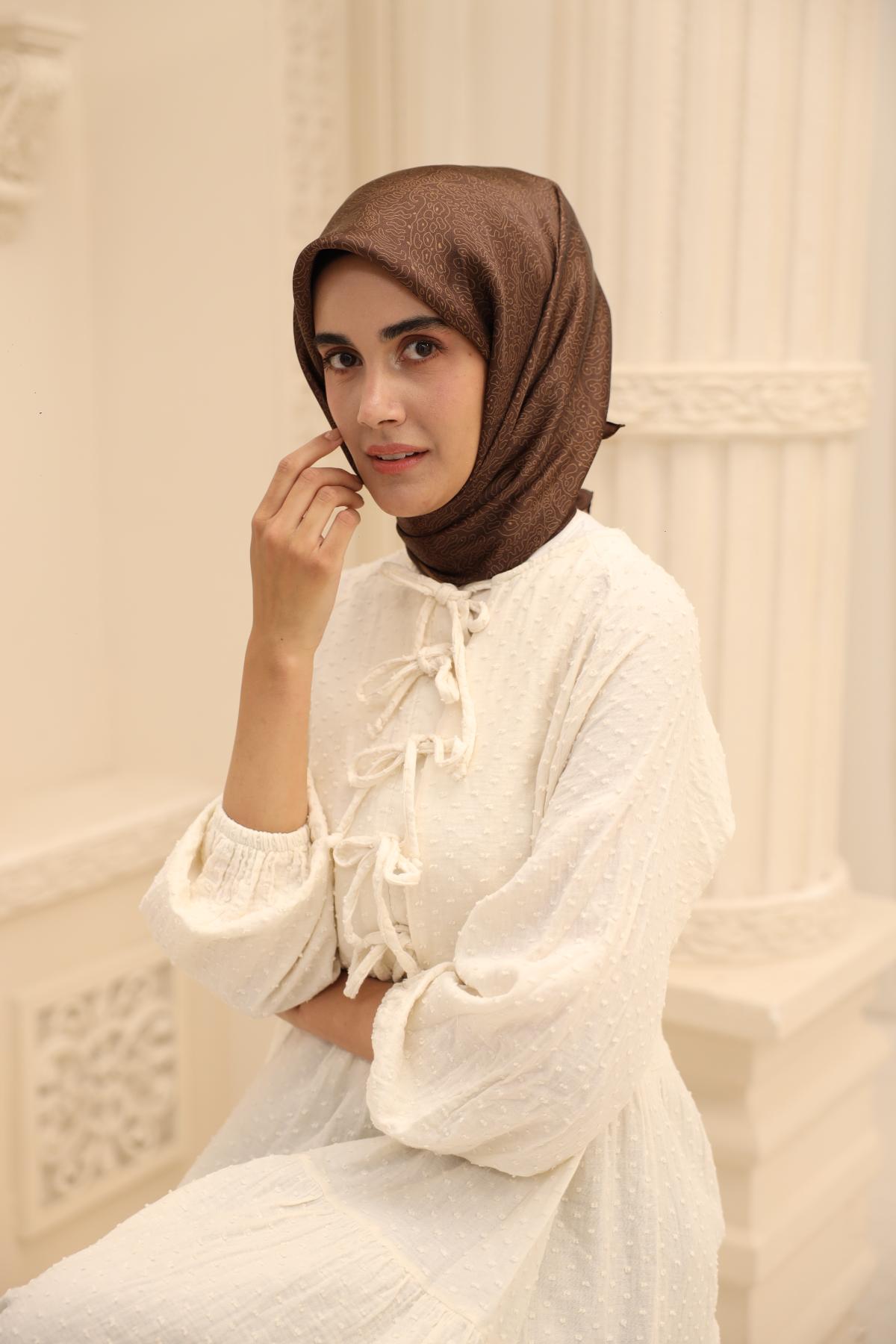 Silk Home SHiny ScarfSilk Home SHiny Eşarp 75009-17