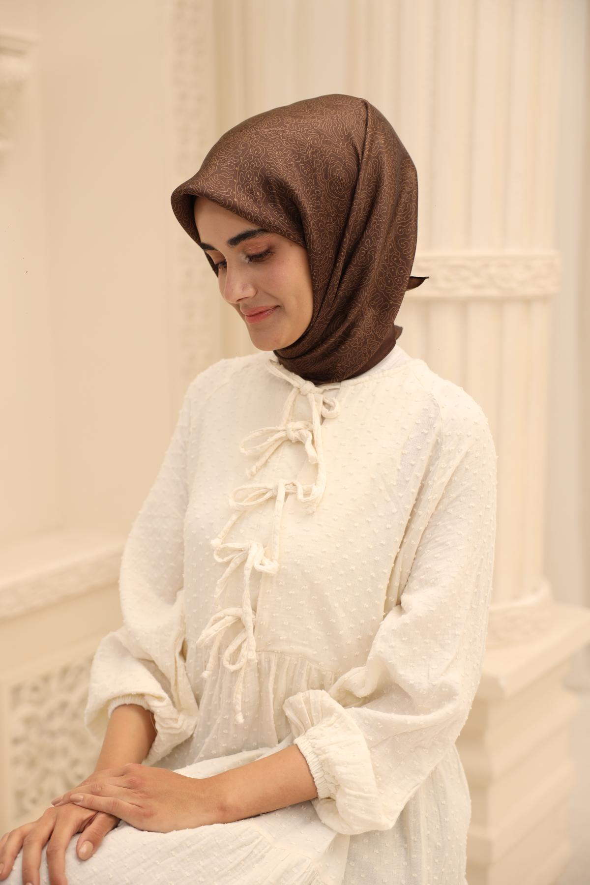 Silk Home SHiny ScarfSilk Home SHiny Eşarp 75009-17