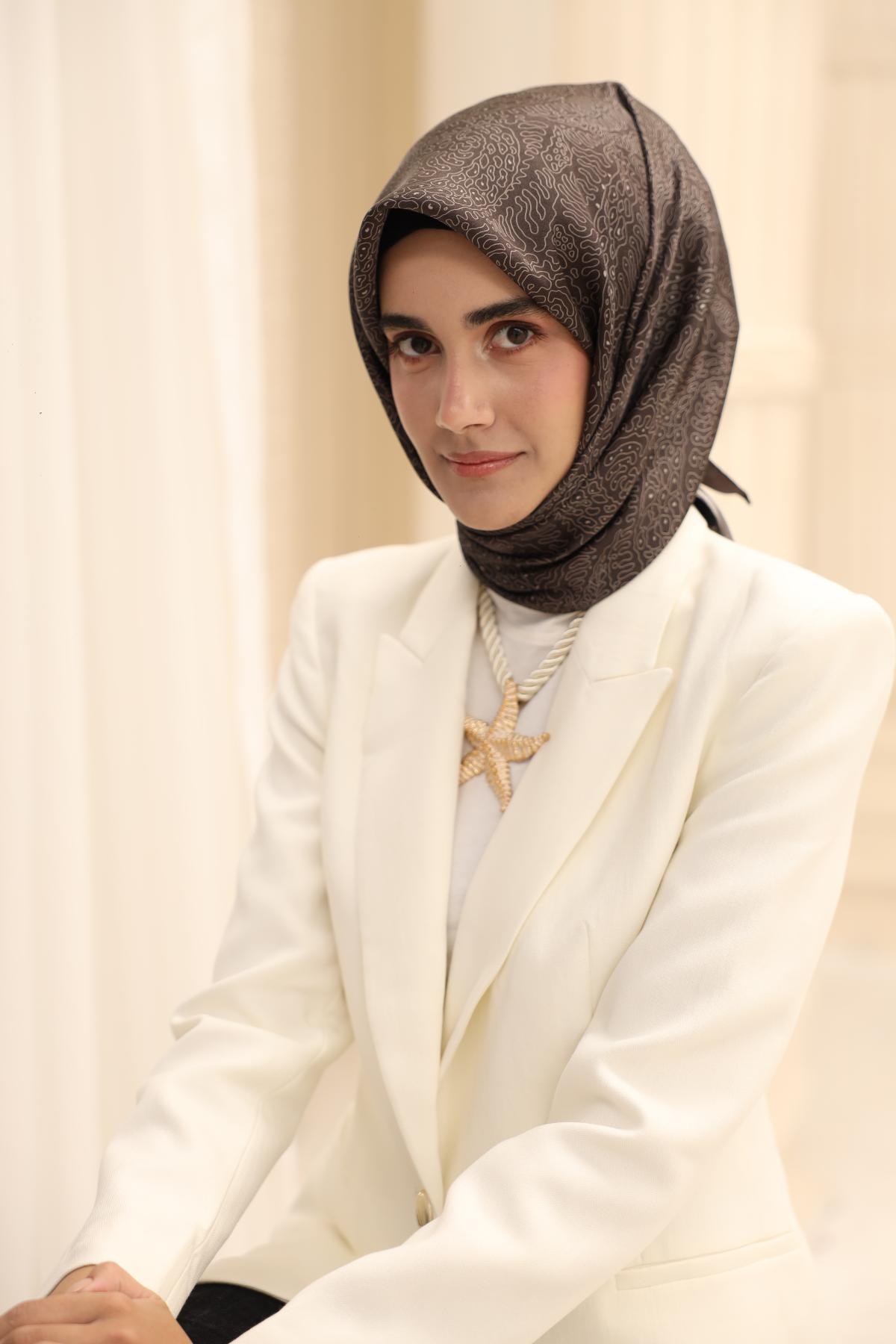 Silk Home SHiny ScarfSilk Home SHiny Eşarp 75009-21