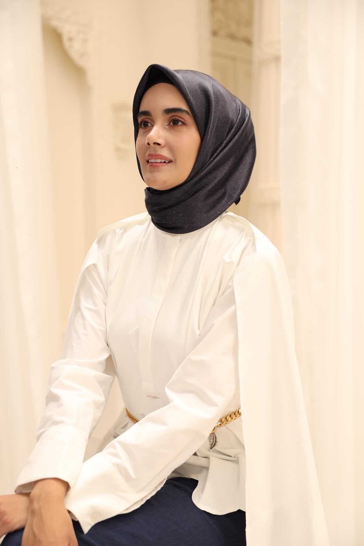 Silk Home SHiny ScarfSilk Home SHiny Eşarp 75009-30