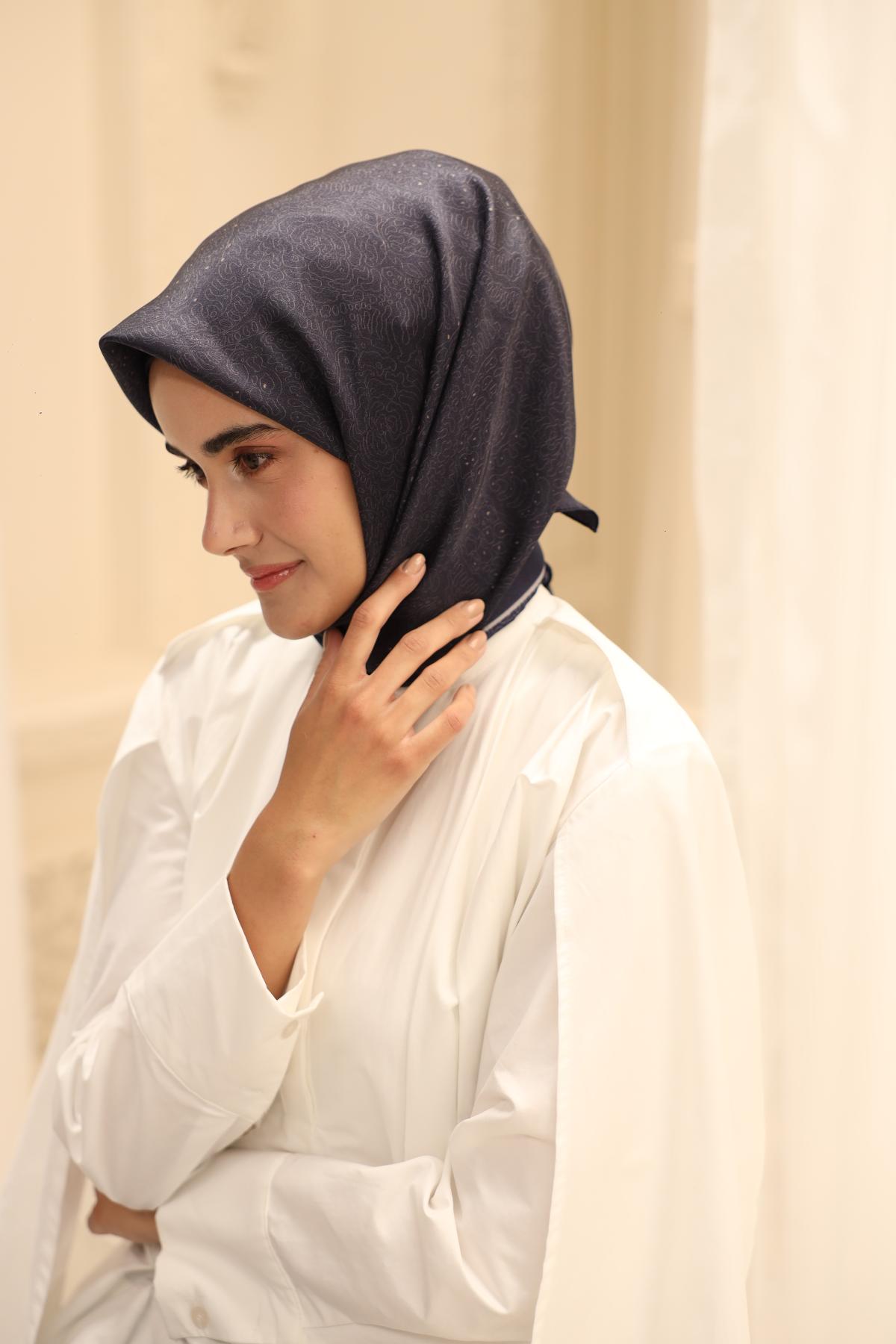 Silk Home SHiny ScarfSilk Home SHiny Eşarp 75009-30