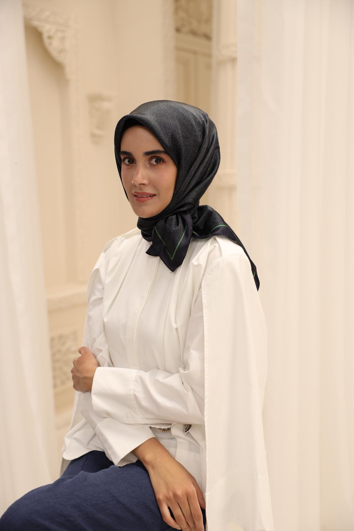 Silk Home SHiny ScarfSilk Home SHiny Eşarp 75009-31