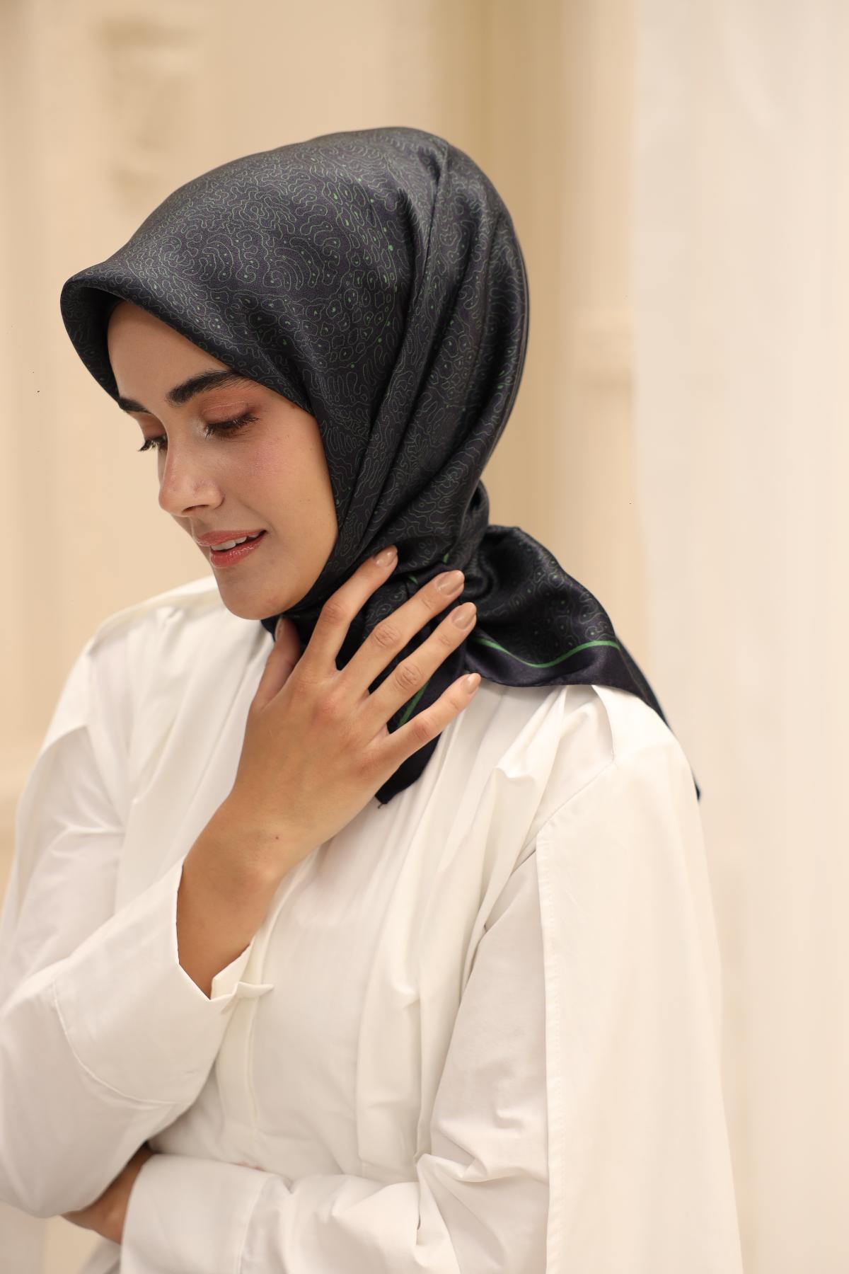 Silk Home SHiny ScarfSilk Home SHiny Eşarp 75009-31