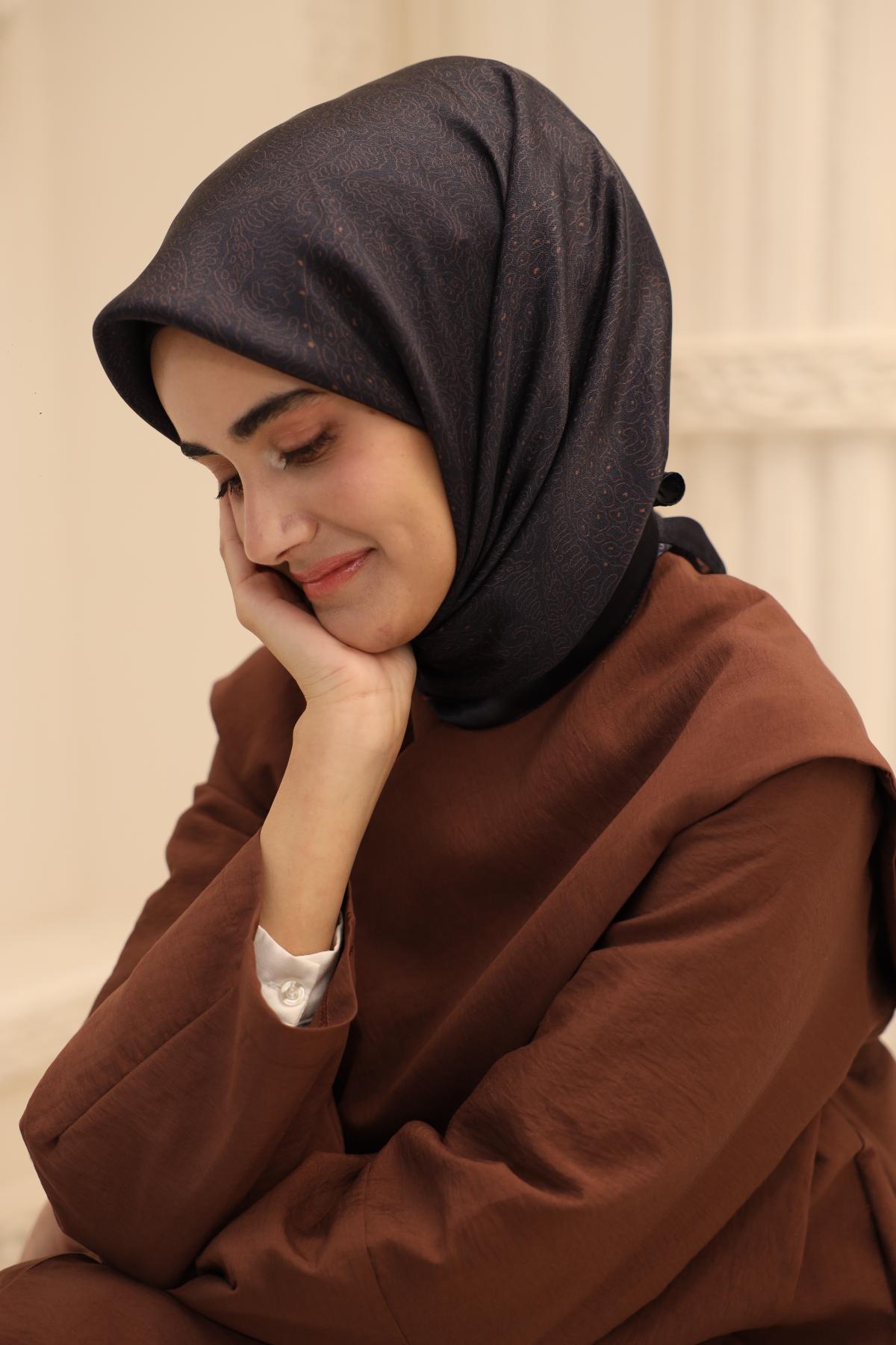 Silk Home SHiny ScarfSilk Home SHiny Eşarp 75009-32