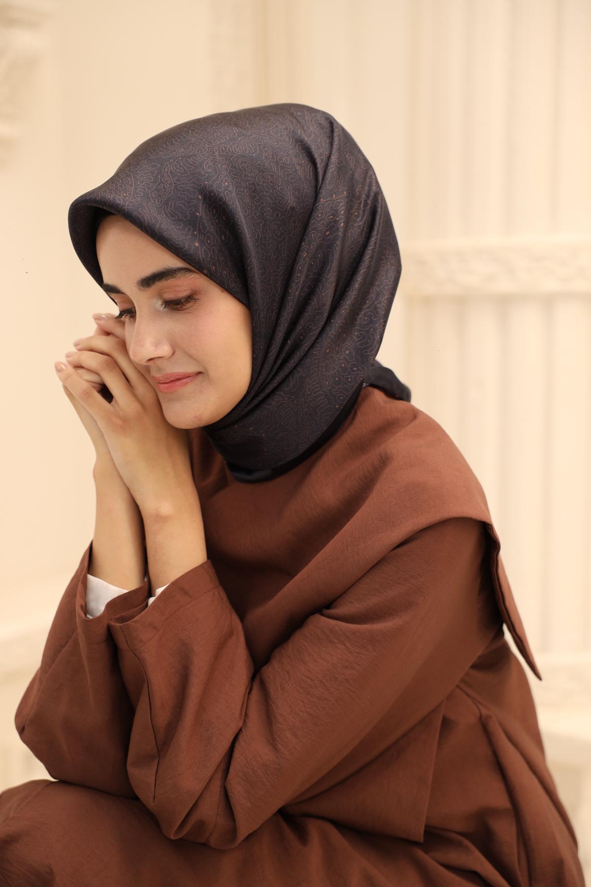 Silk Home SHiny ScarfSilk Home SHiny Eşarp 75009-32