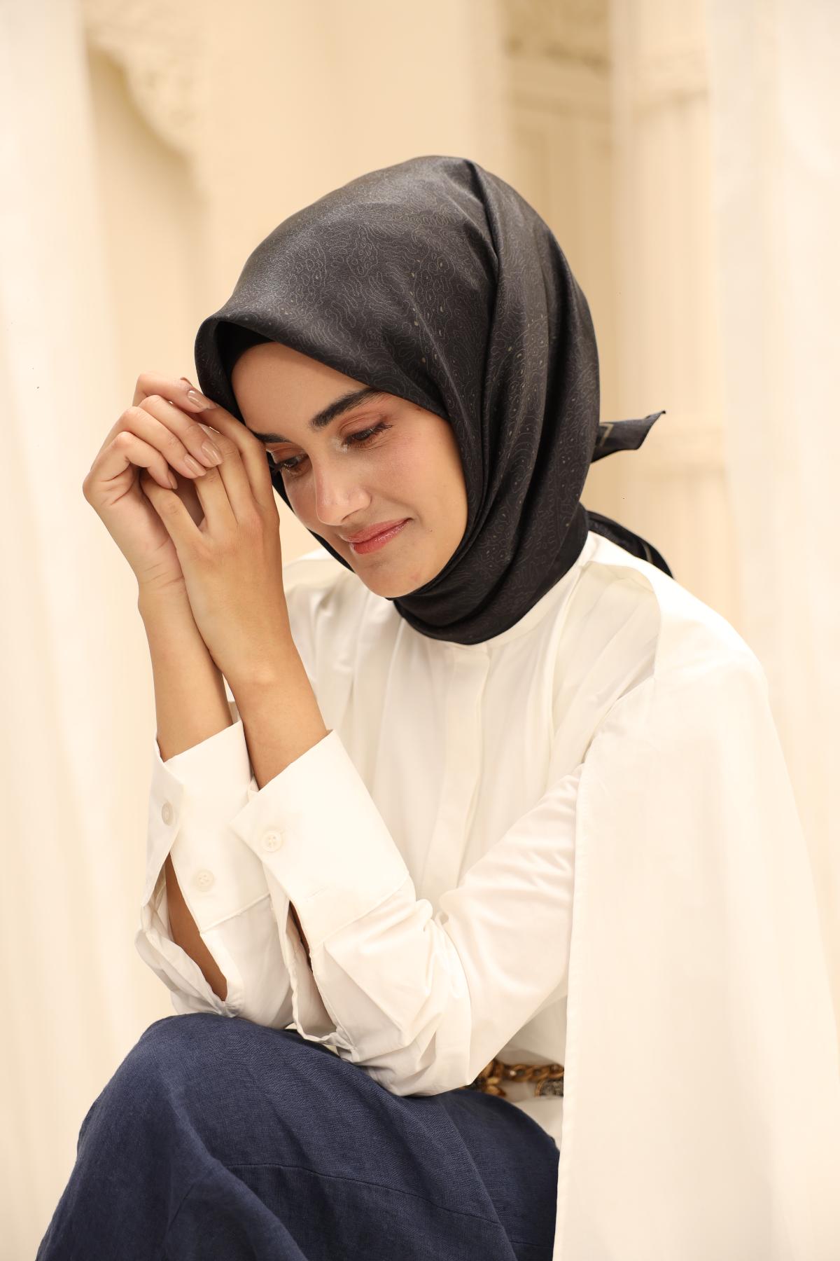 Silk Home SHiny ScarfSilk Home SHiny Eşarp 75009-33