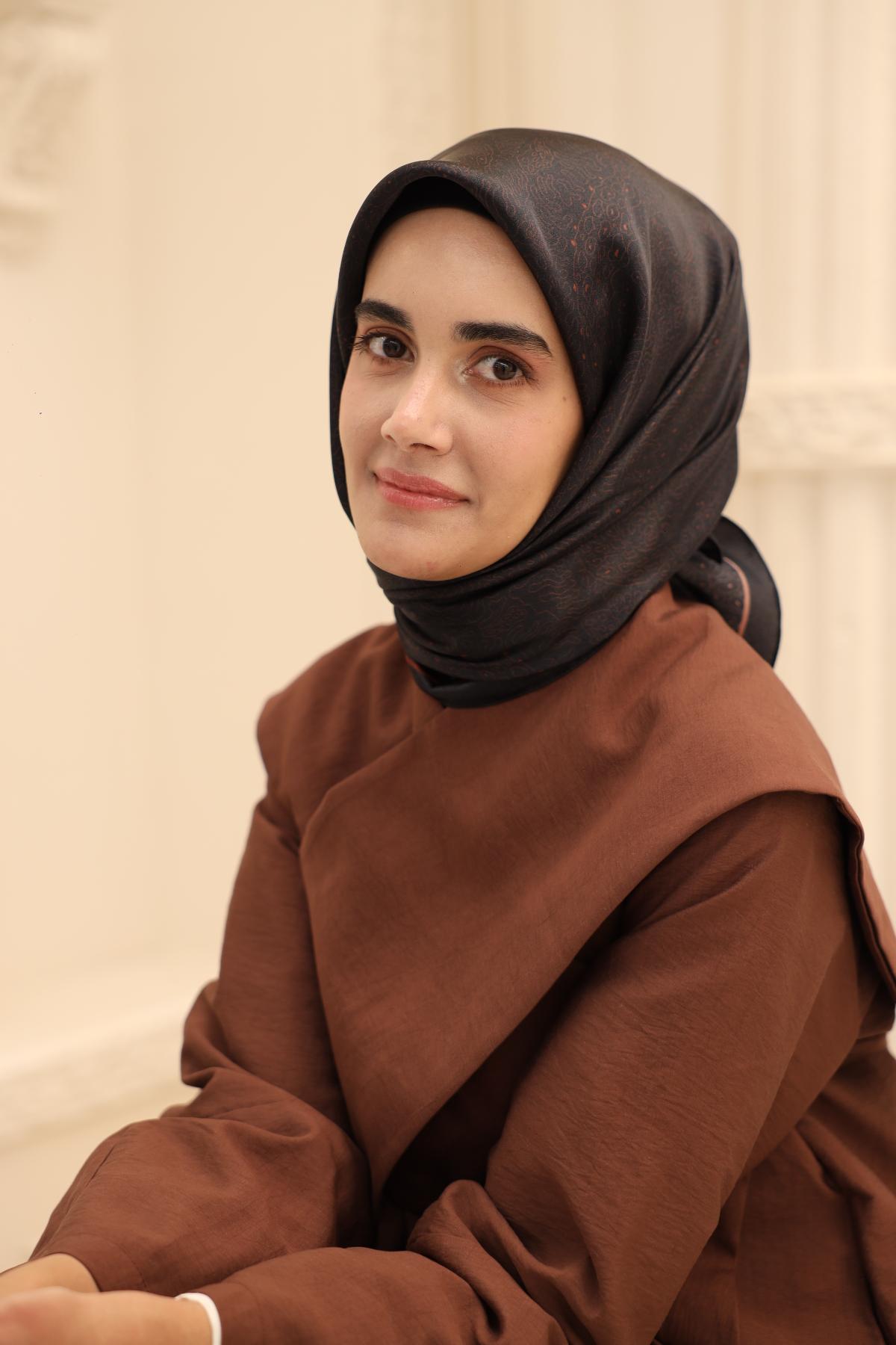 Silk Home SHiny ScarfSilk Home SHiny Eşarp 75009-35