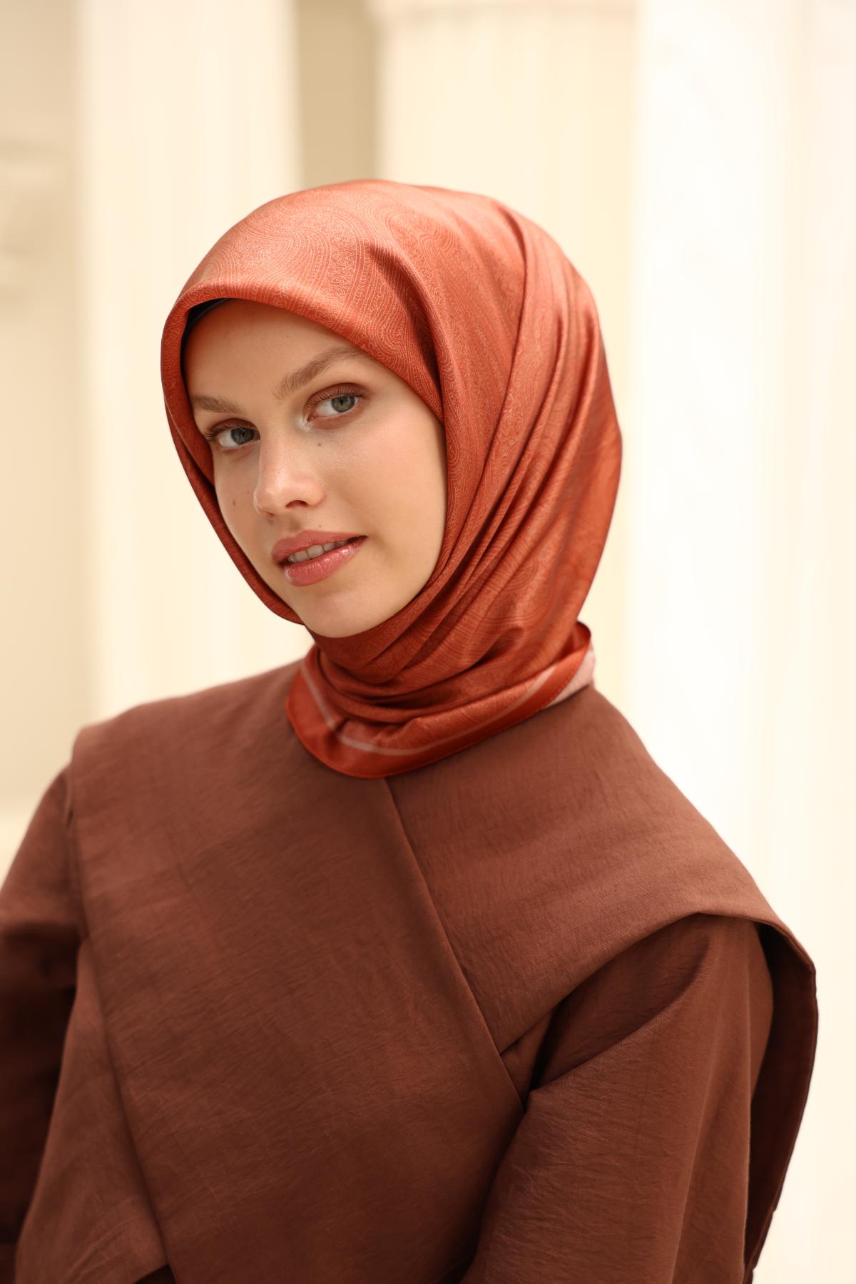 Silk Home SHiny ScarfSilk Home SHiny Eşarp 75010-02