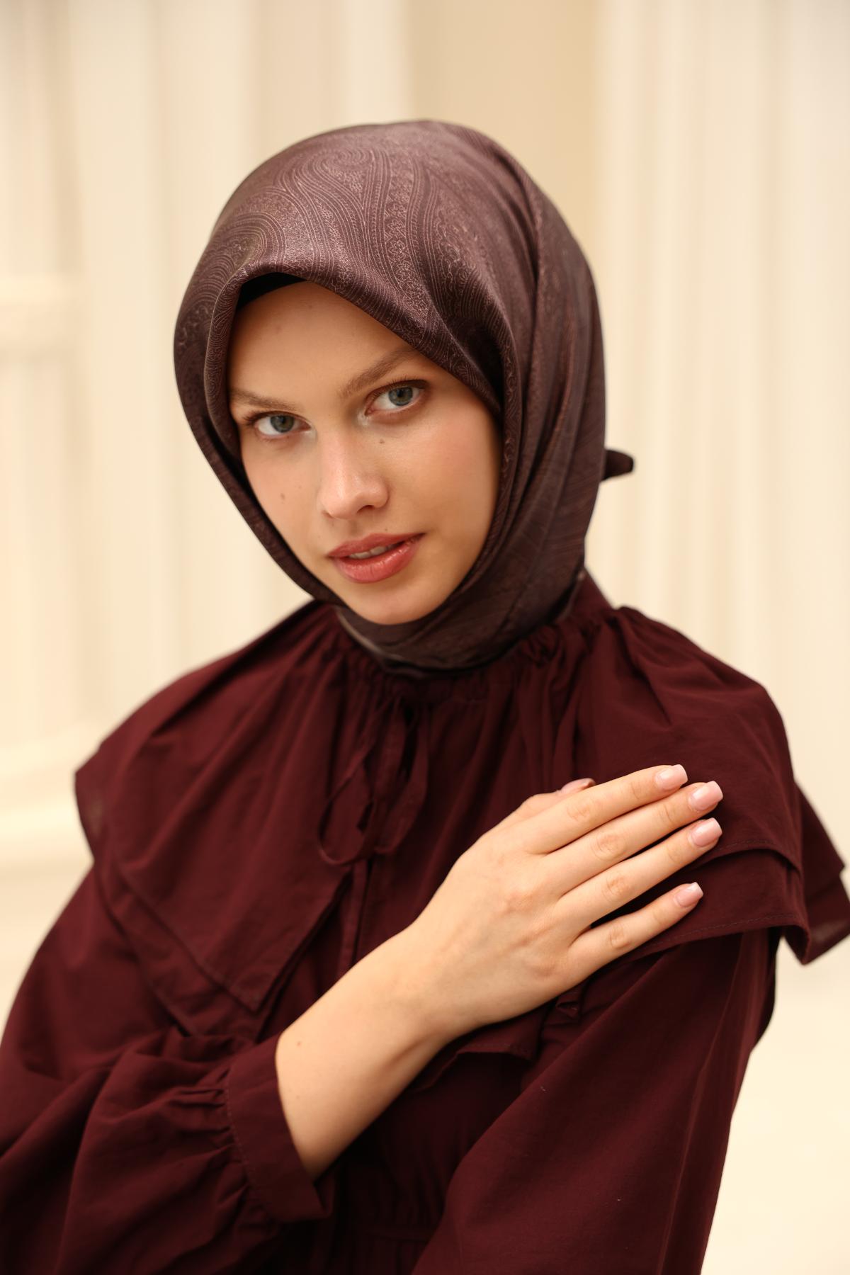 Silk Home SHiny ScarfSilk Home SHiny Eşarp 75010-05