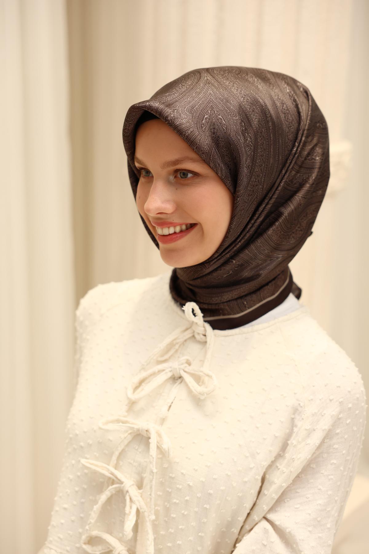 Silk Home SHiny ScarfSilk Home SHiny Eşarp 75010-07