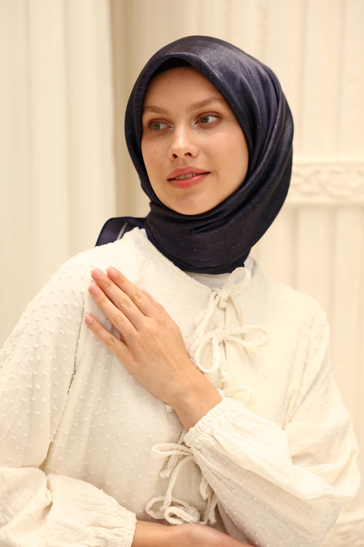 Silk Home SHiny ScarfSilk Home SHiny Eşarp 75010-22