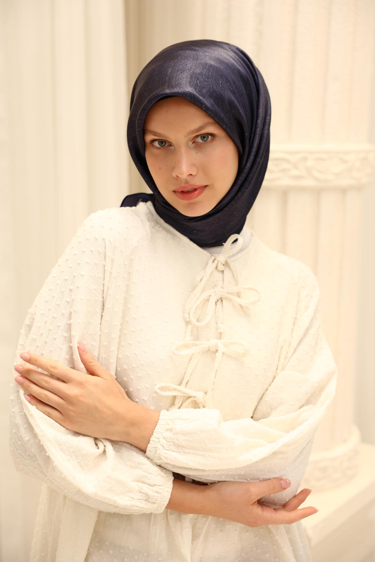 Silk Home SHiny ScarfSilk Home SHiny Eşarp 75010-22