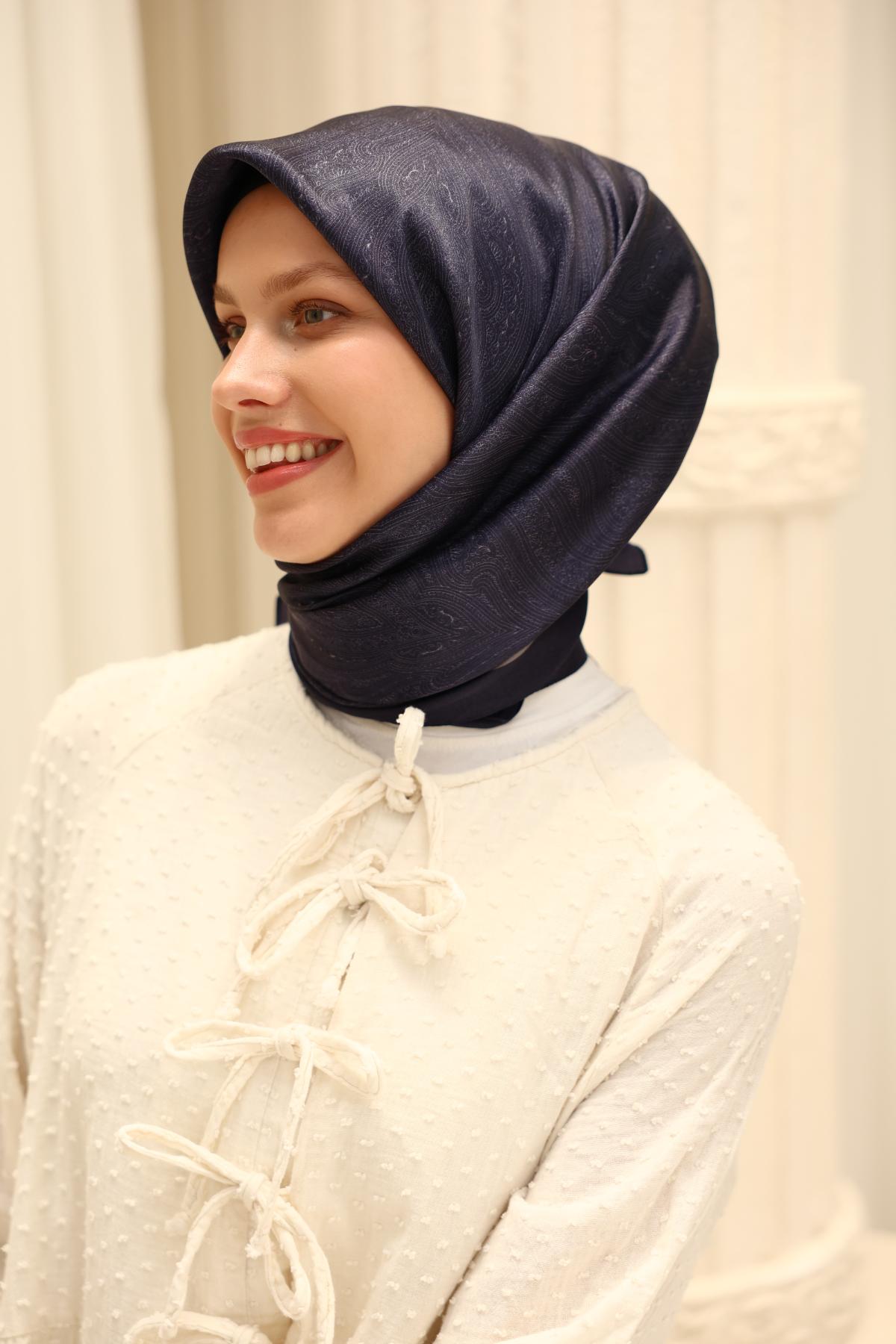 Silk Home SHiny ScarfSilk Home SHiny Eşarp 75010-22