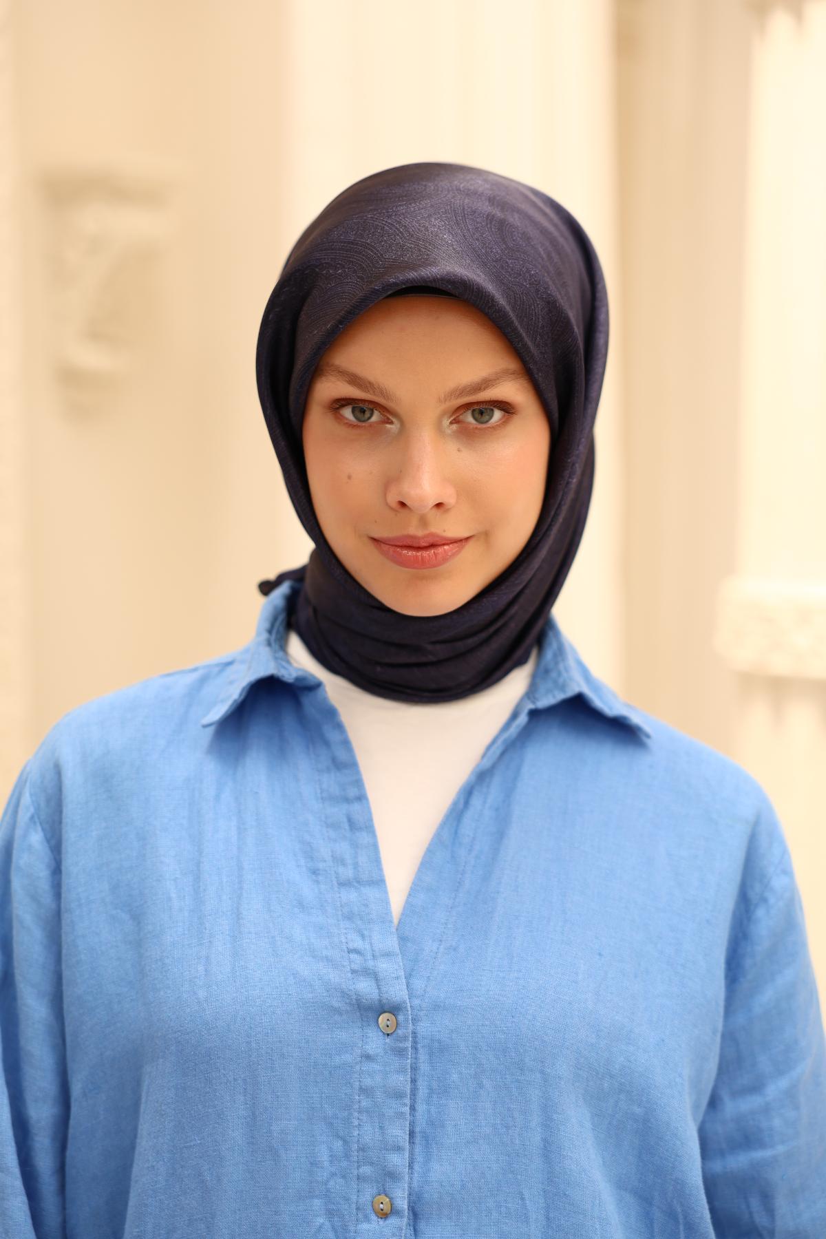 Silk Home SHiny ScarfSilk Home SHiny Eşarp 75010-25