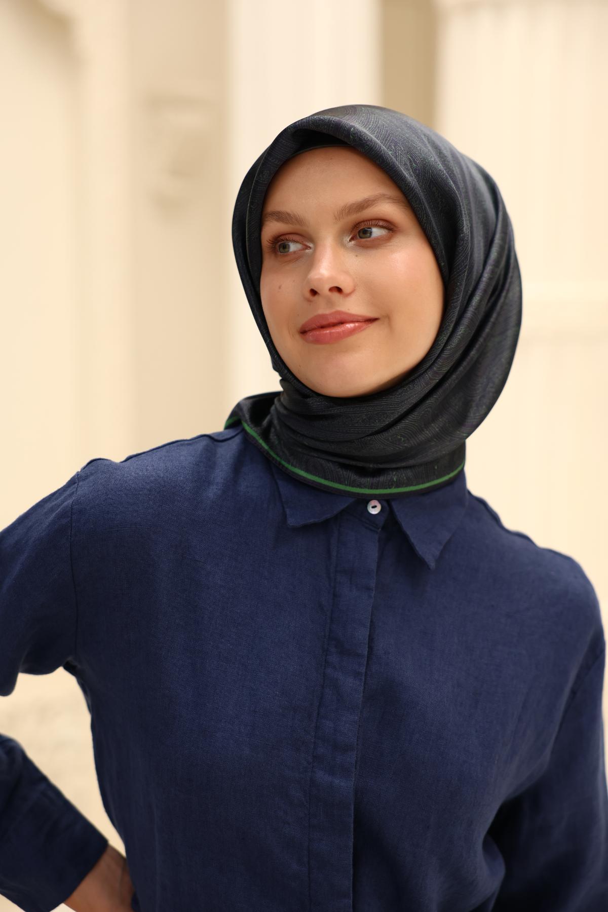 Silk Home SHiny ScarfSilk Home SHiny Eşarp 75010-26