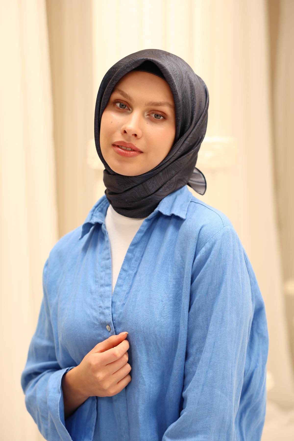 Silk Home SHiny ScarfSilk Home SHiny Eşarp 75010-28