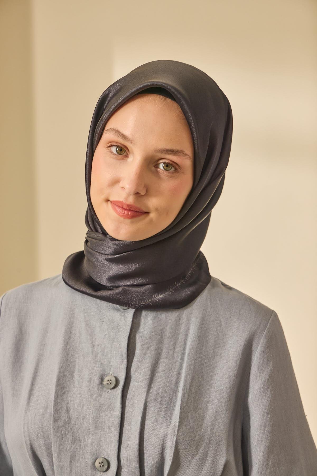 Silk Home SHiny ScarfSilk Home SHiny Eşarp 75011-01