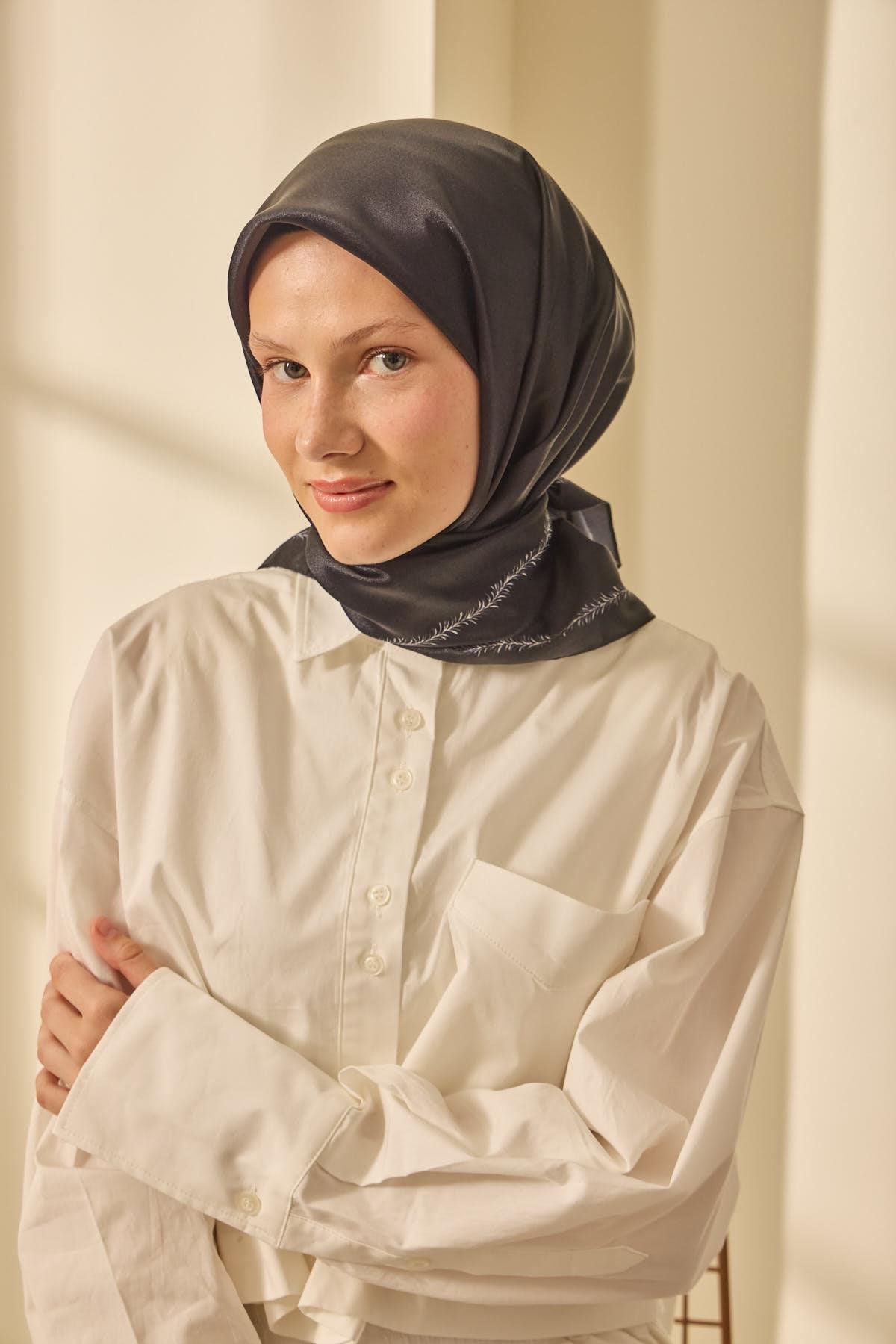 Silk Home SHiny ScarfSilk Home SHiny Eşarp 75011-03