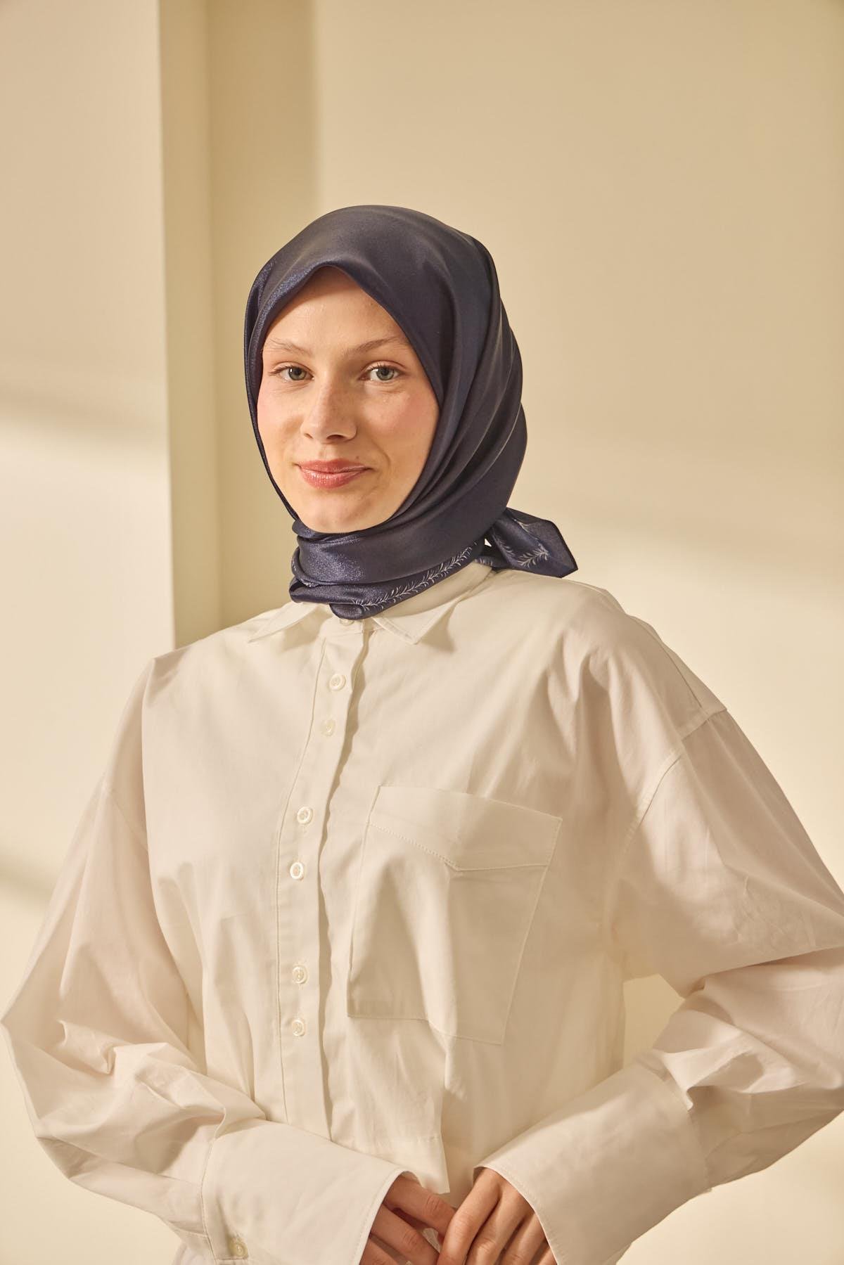 Silk Home SHiny ScarfSilk Home SHiny Eşarp 75011-05