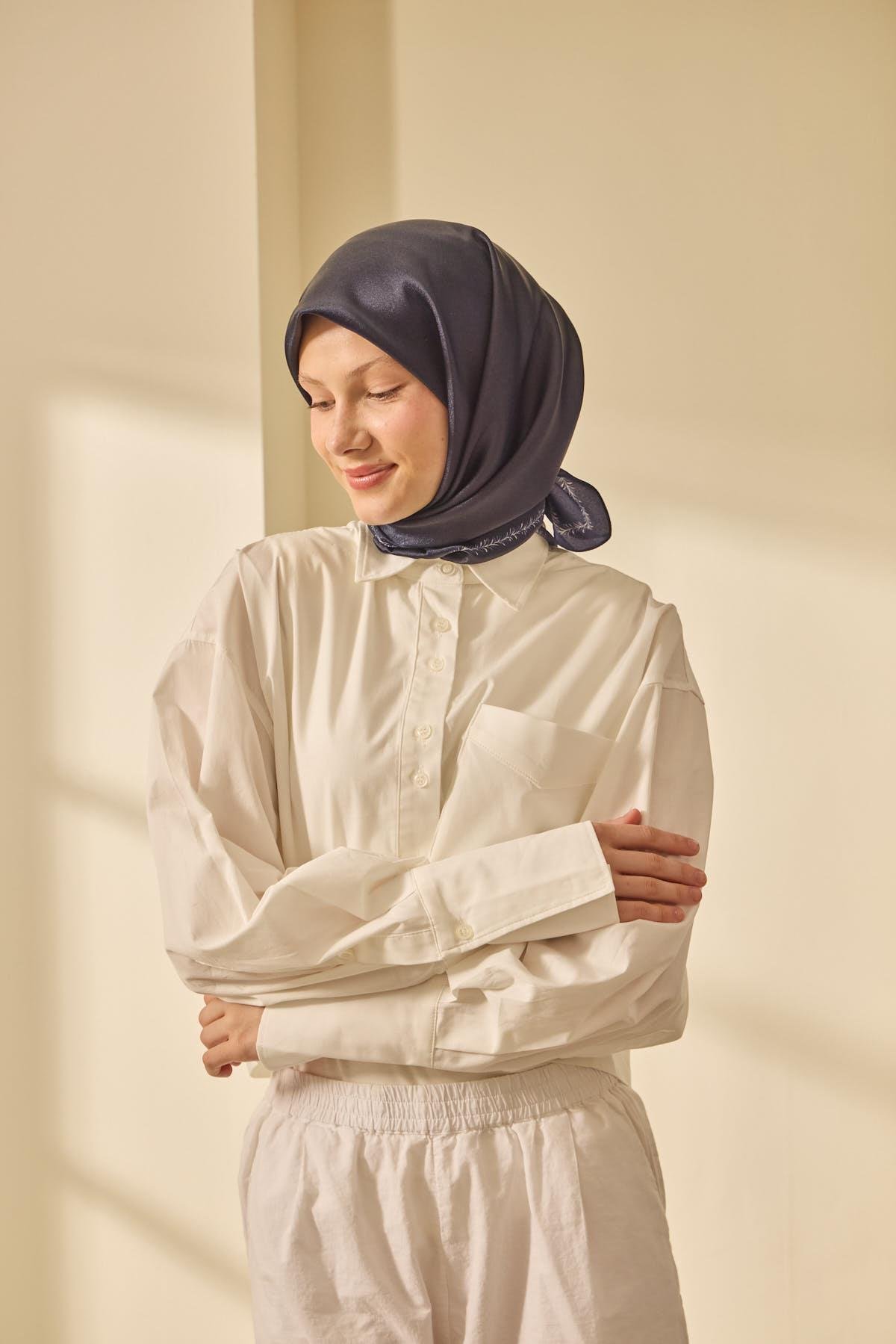 Silk Home SHiny ScarfSilk Home SHiny Eşarp 75011-05