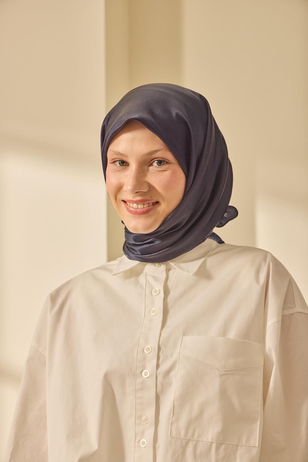 Silk Home SHiny ScarfSilk Home SHiny Eşarp 75011-05