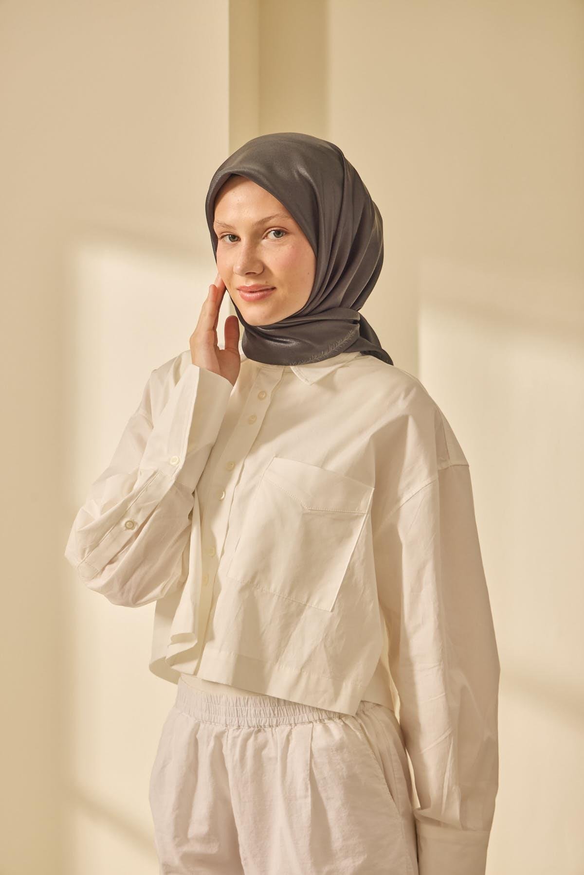 Silk Home SHiny ScarfSilk Home SHiny Eşarp 75011-06