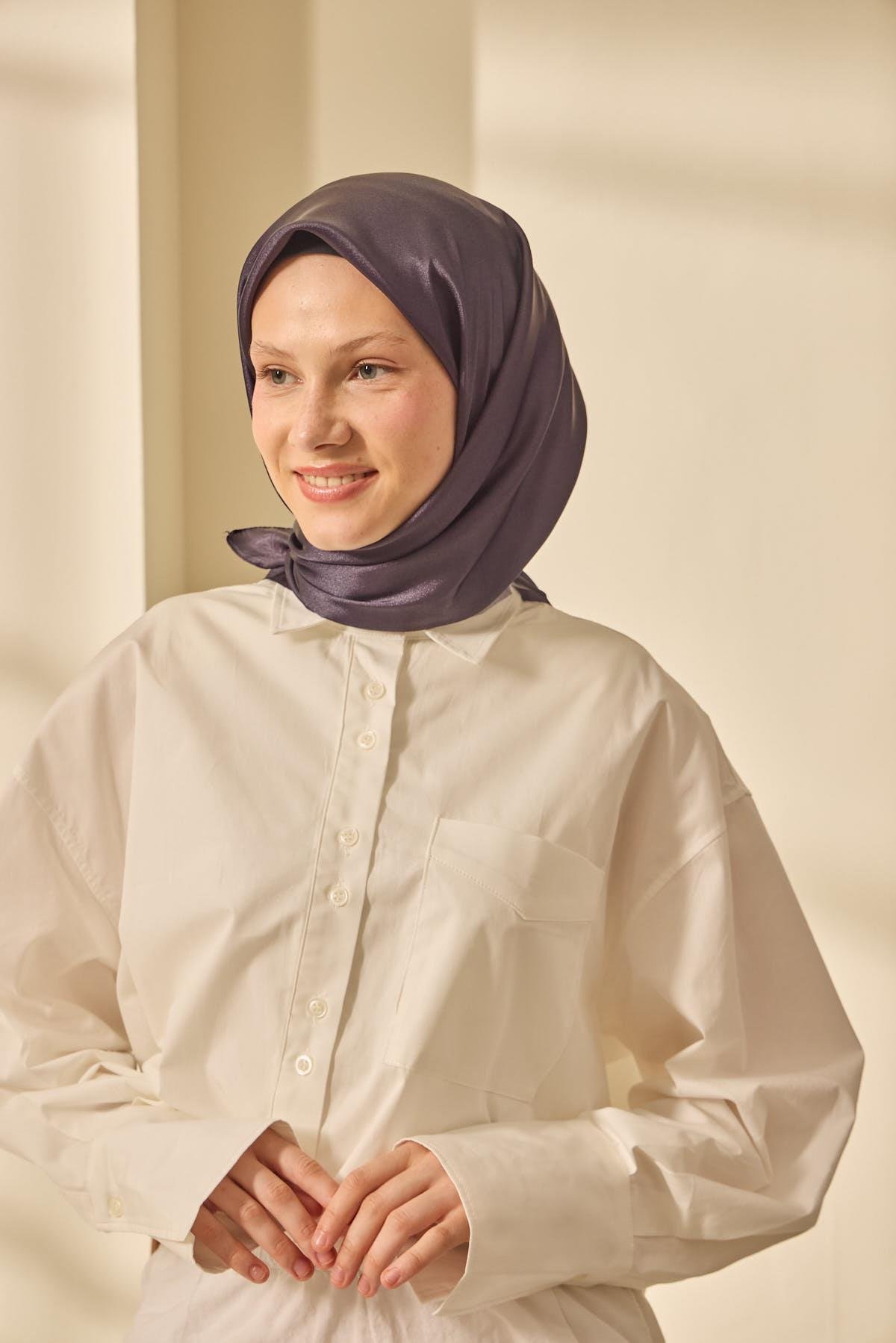 Silk Home SHiny ScarfSilk Home SHiny Eşarp 75011-18