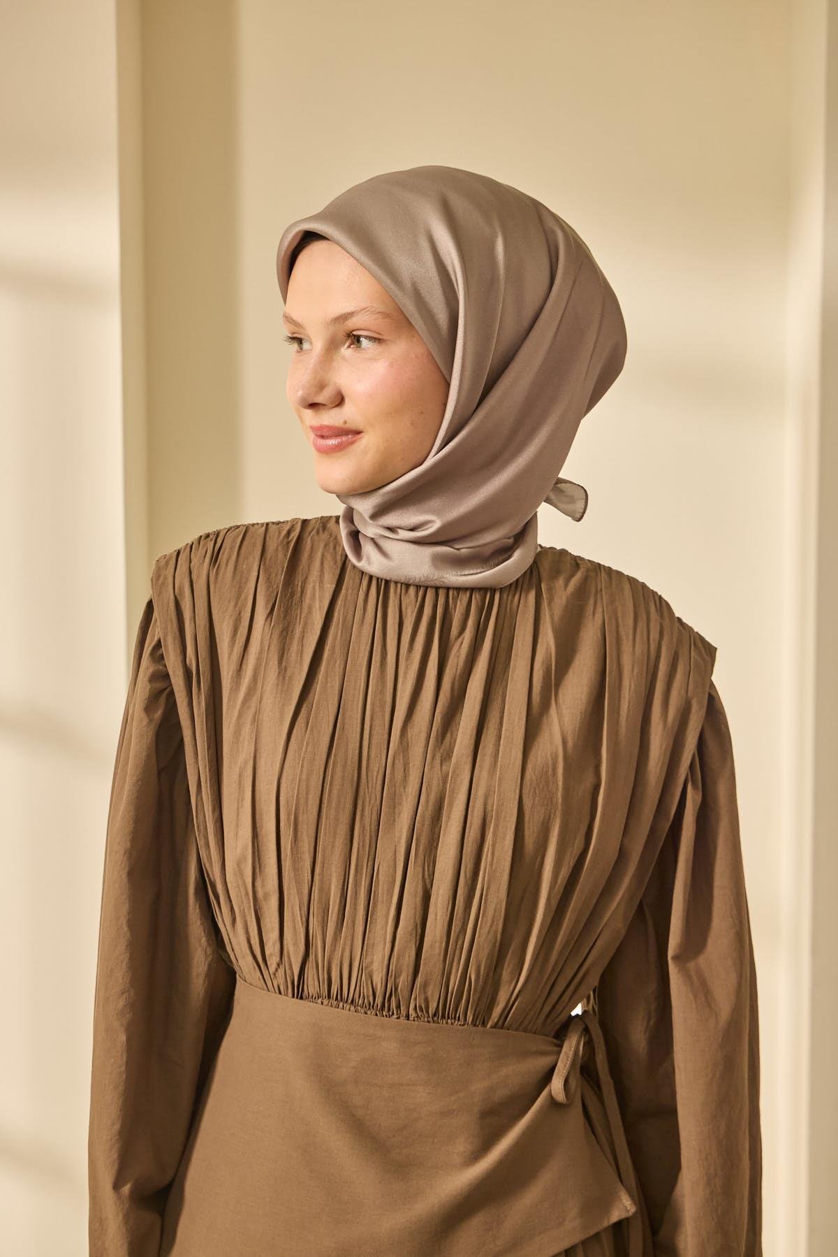 Silk Home SHiny ScarfSilk Home SHiny Eşarp 75011-28